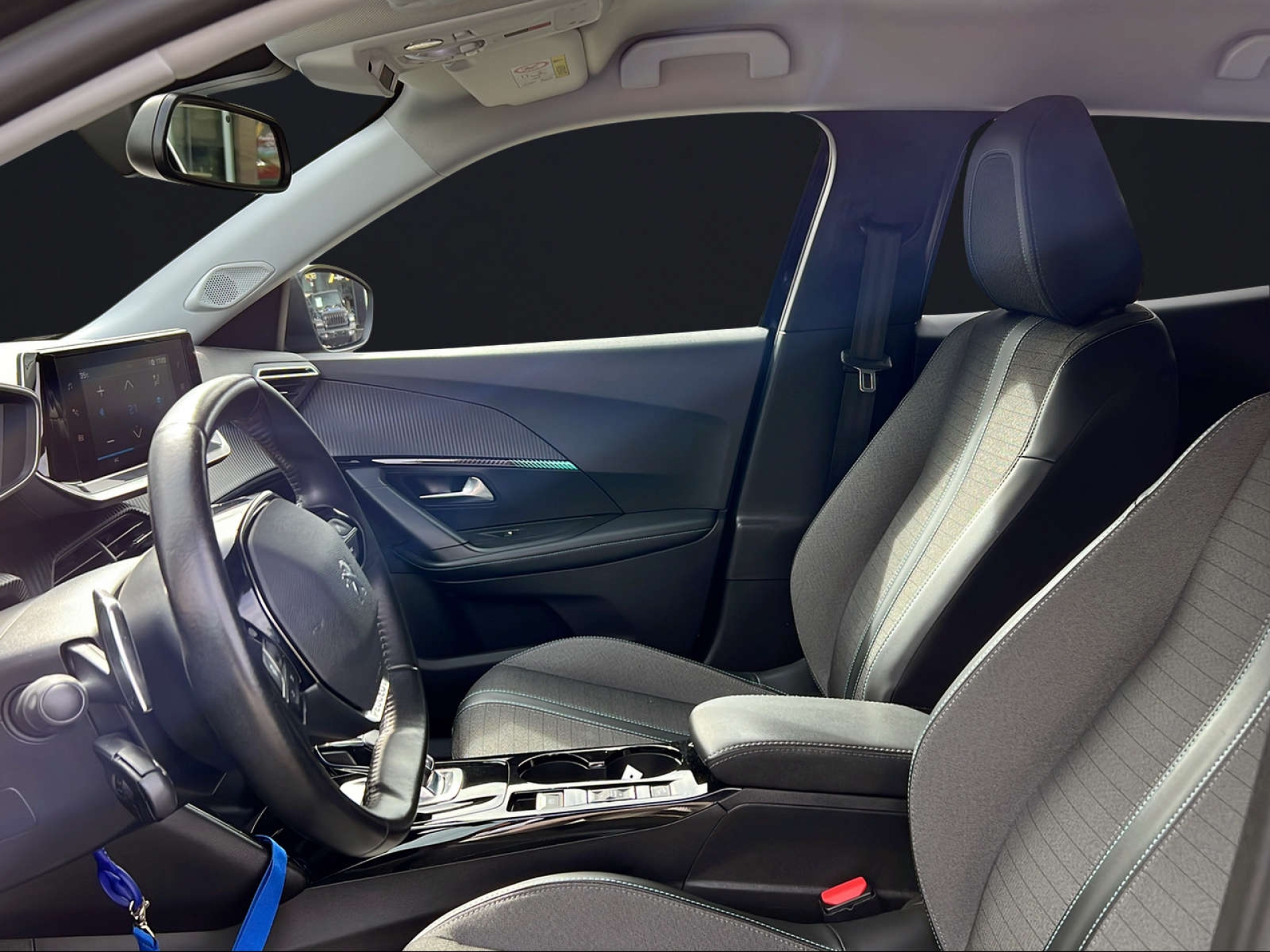 PEUGEOT 2008 1.5 BlueHDi 130 Allure Pa-image-7