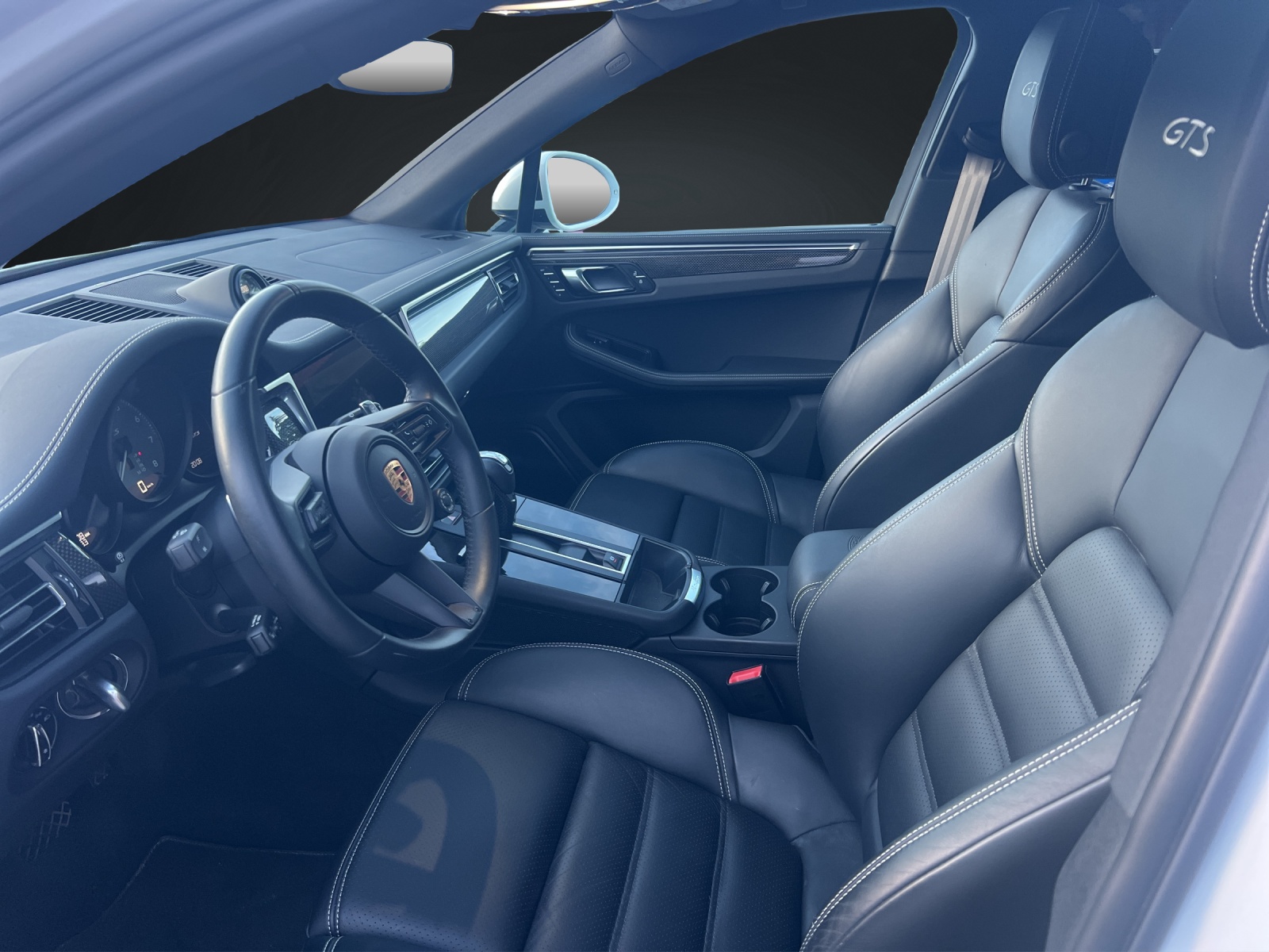 PORSCHE Macan GTS PDK-image-11
