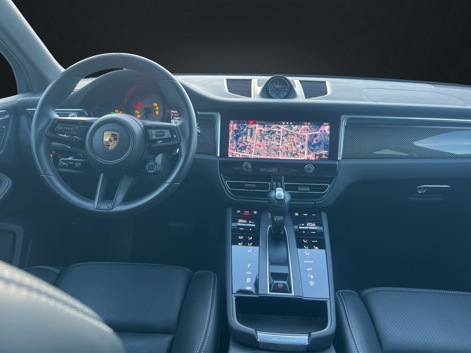 PORSCHE Macan GTS PDK-image-9