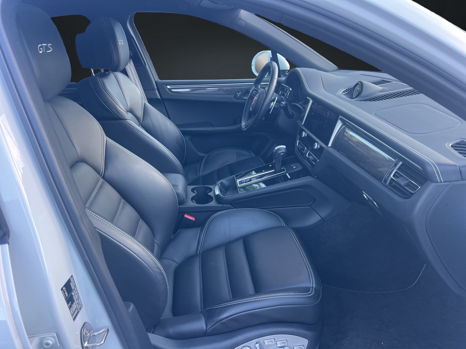 PORSCHE Macan GTS PDK-image-10