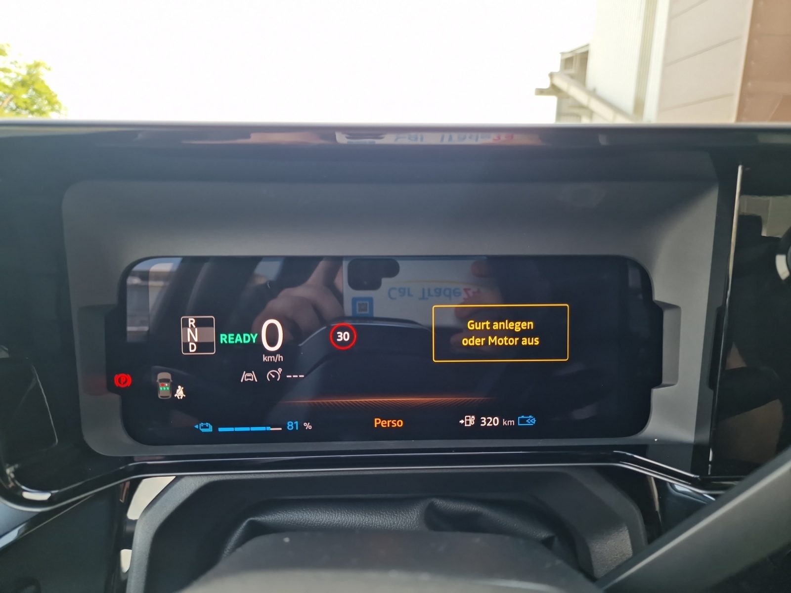 NISSAN Micra 52kWh Evolve Reichweite 416 km-image-13