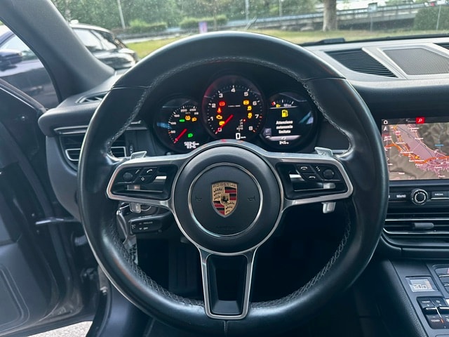 PORSCHE Macan PDK-image-9