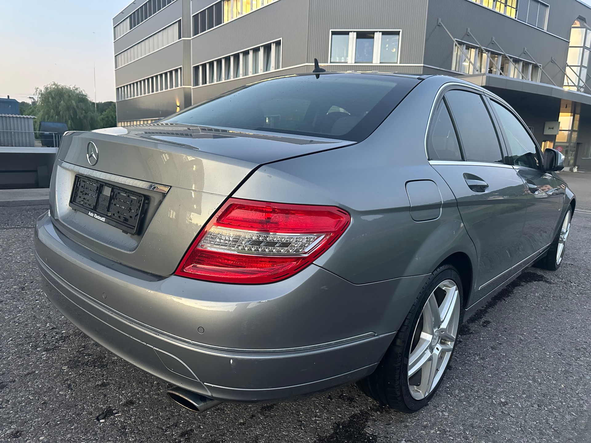 MERCEDES-BENZ C-image-7