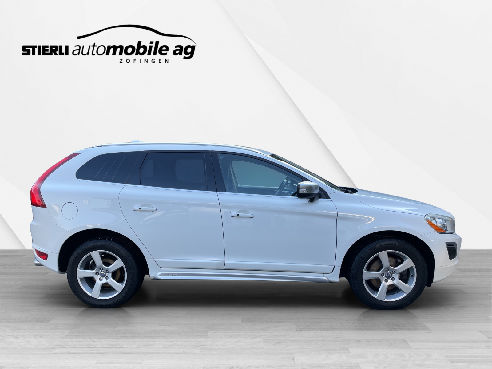 VOLVO XC60 2.4 D5 Kine. R-Design AWD S/S-image-3