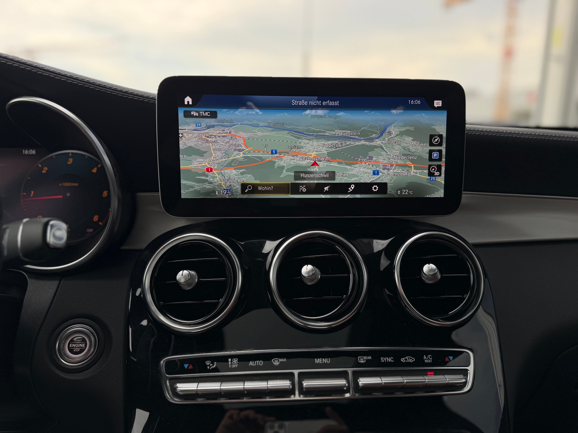 MERCEDES-BENZ GLC Coupé 220 d AMG Line Plus 4Matic 9G-Tronic-image-27