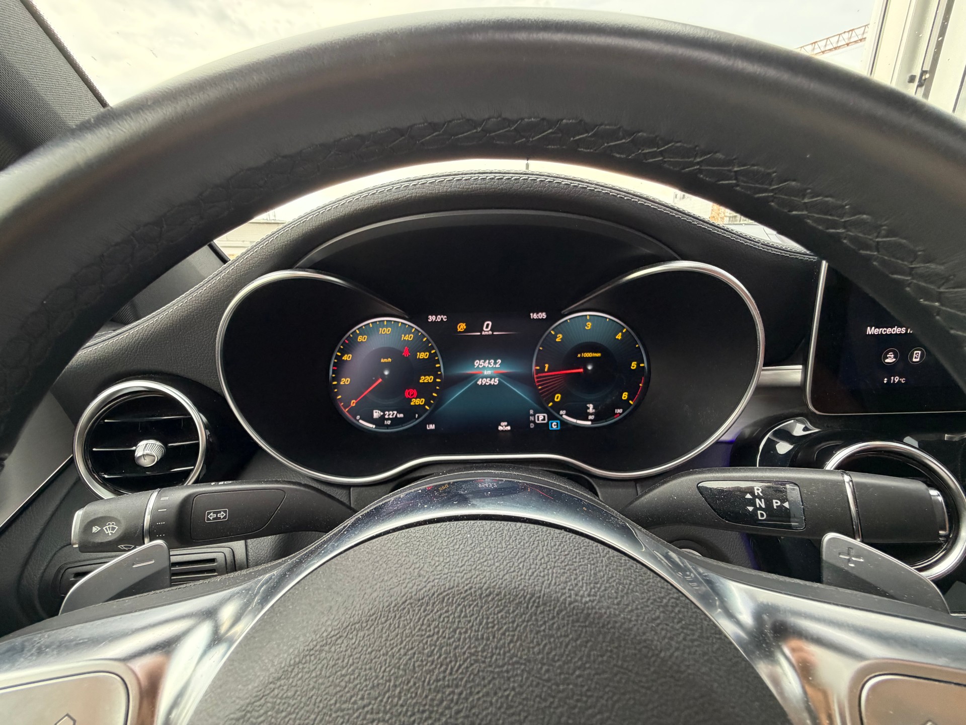 MERCEDES-BENZ GLC Coupé 220 d AMG Line Plus 4Matic 9G-Tronic-image-15