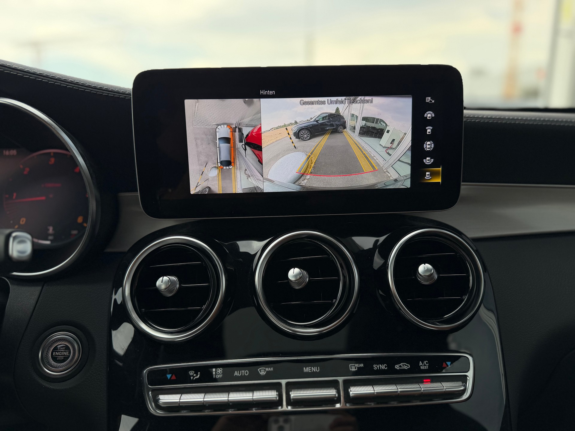 MERCEDES-BENZ GLC Coupé 220 d AMG Line Plus 4Matic 9G-Tronic-image-18