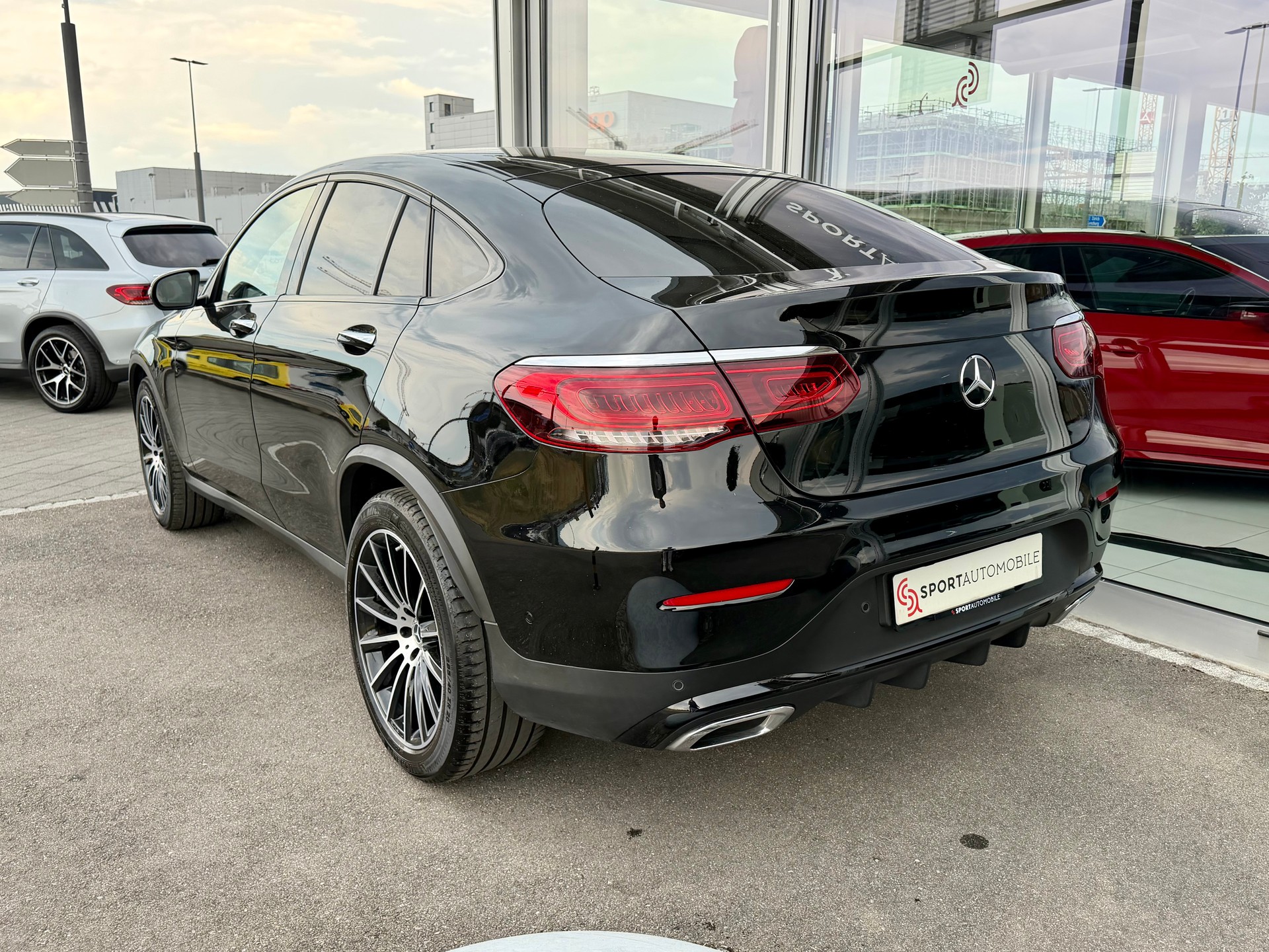 MERCEDES-BENZ GLC Coupé 220 d AMG Line Plus 4Matic 9G-Tronic-image-6