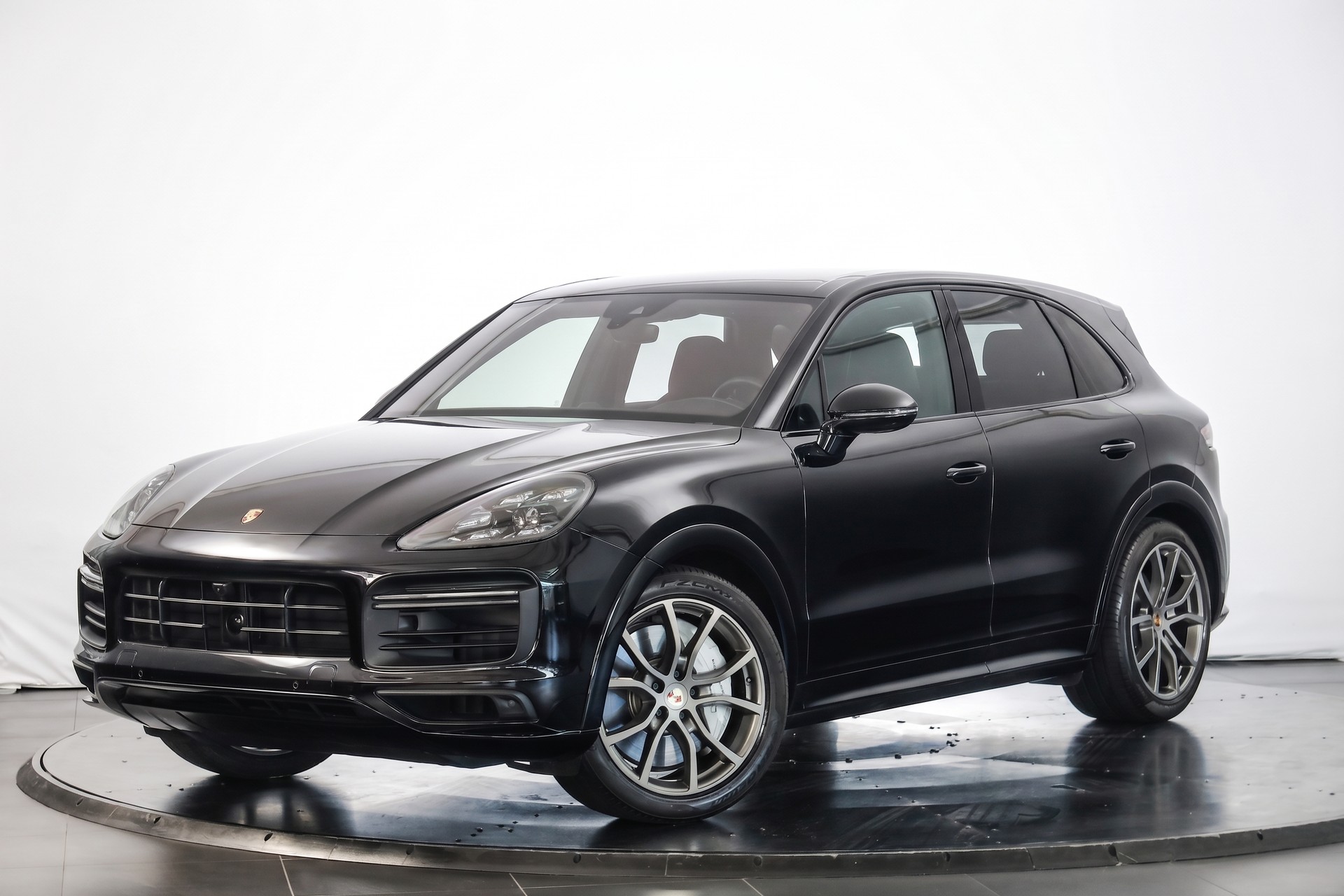 PORSCHE Cayenne Turbo-image-4