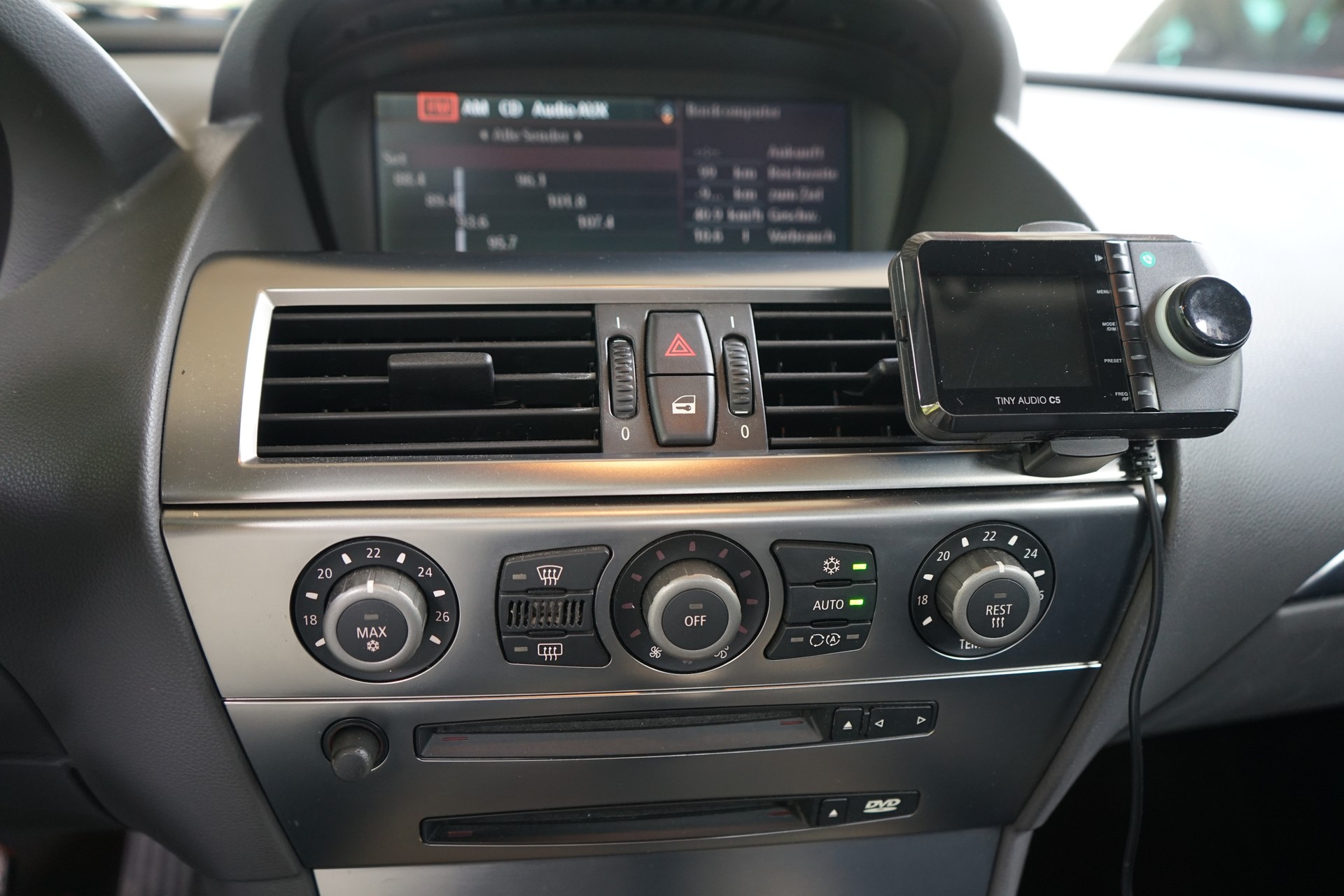 BMW 645i-image-10