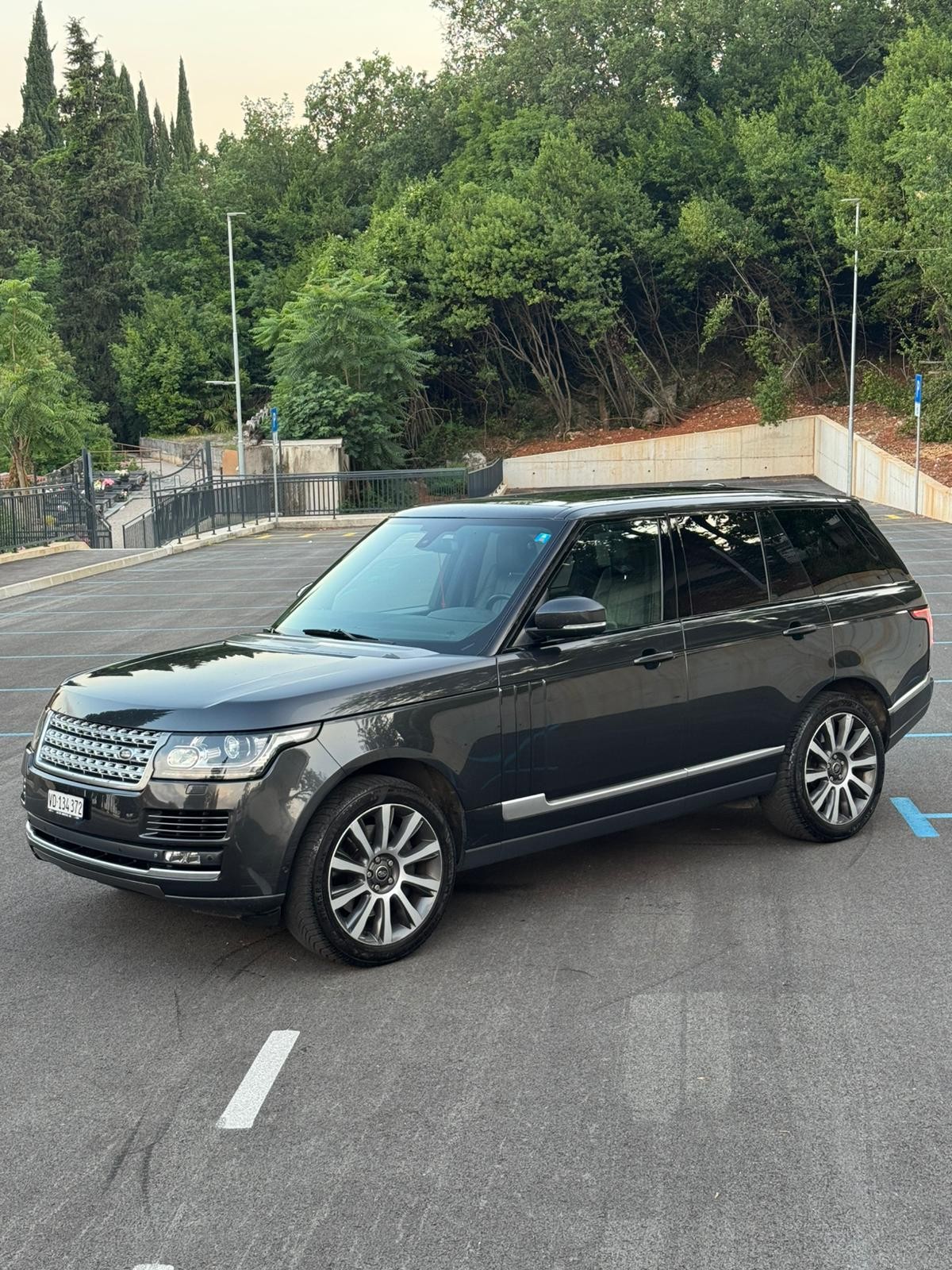 LAND ROVER 3.0 TDV6 Vogue-image-2