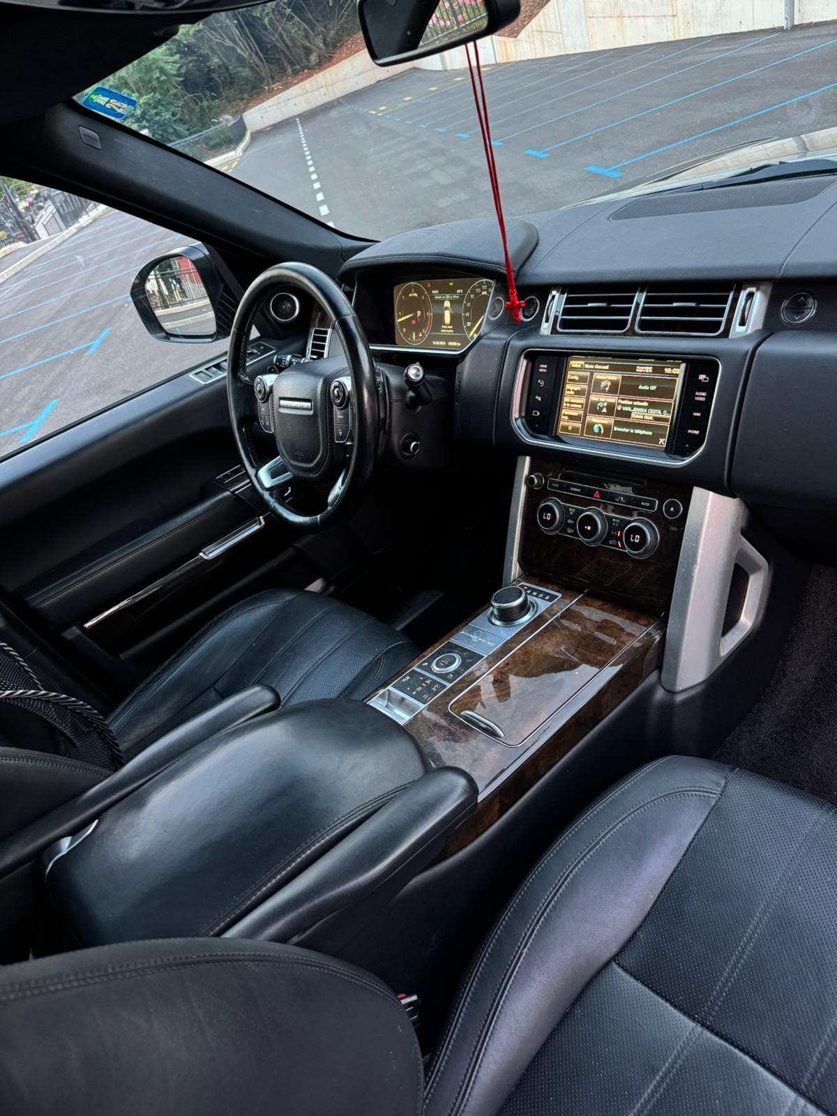 LAND ROVER 3.0 TDV6 Vogue-image-5