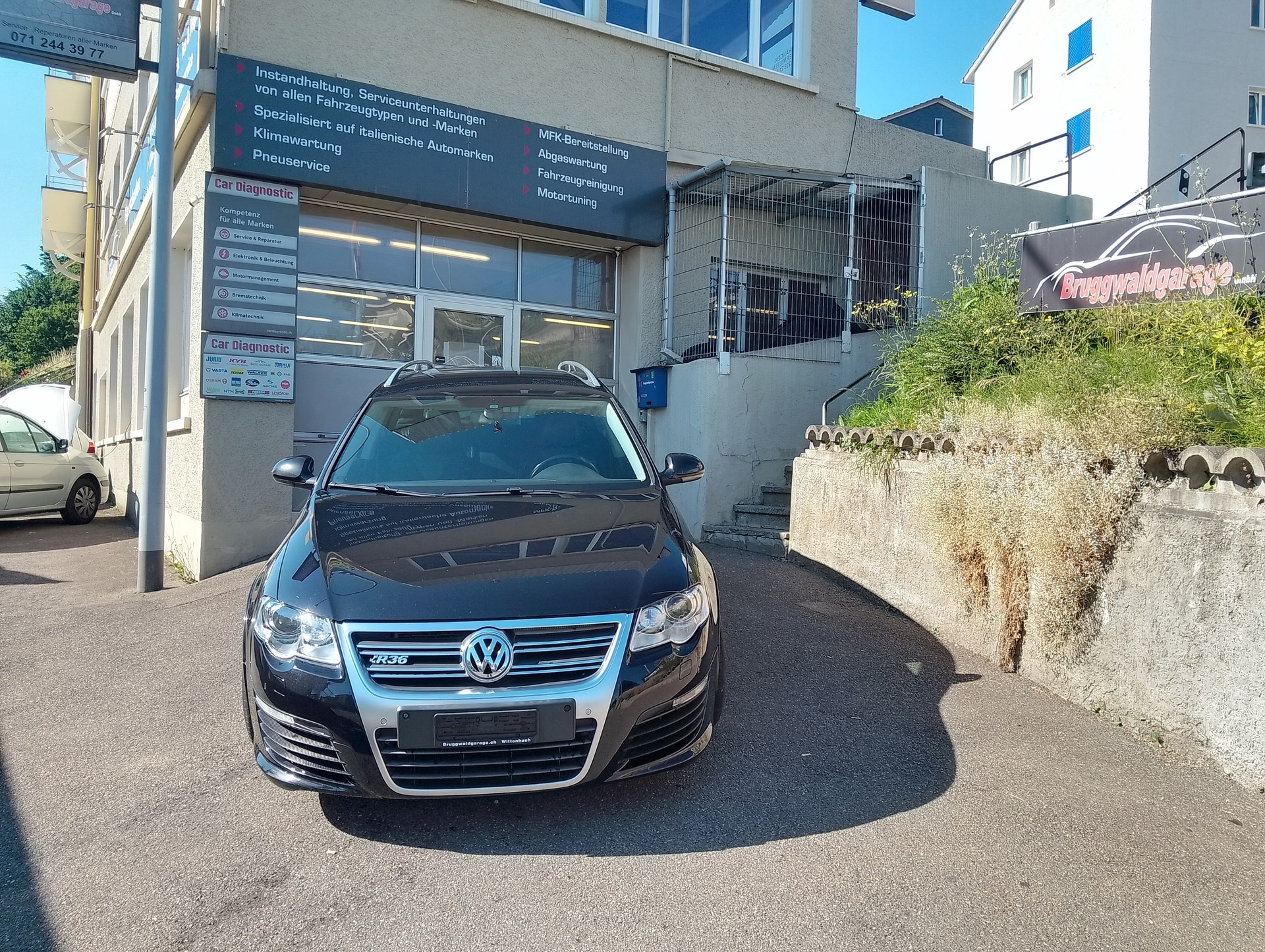 VW Passat Variant R36 4Motion-image-0