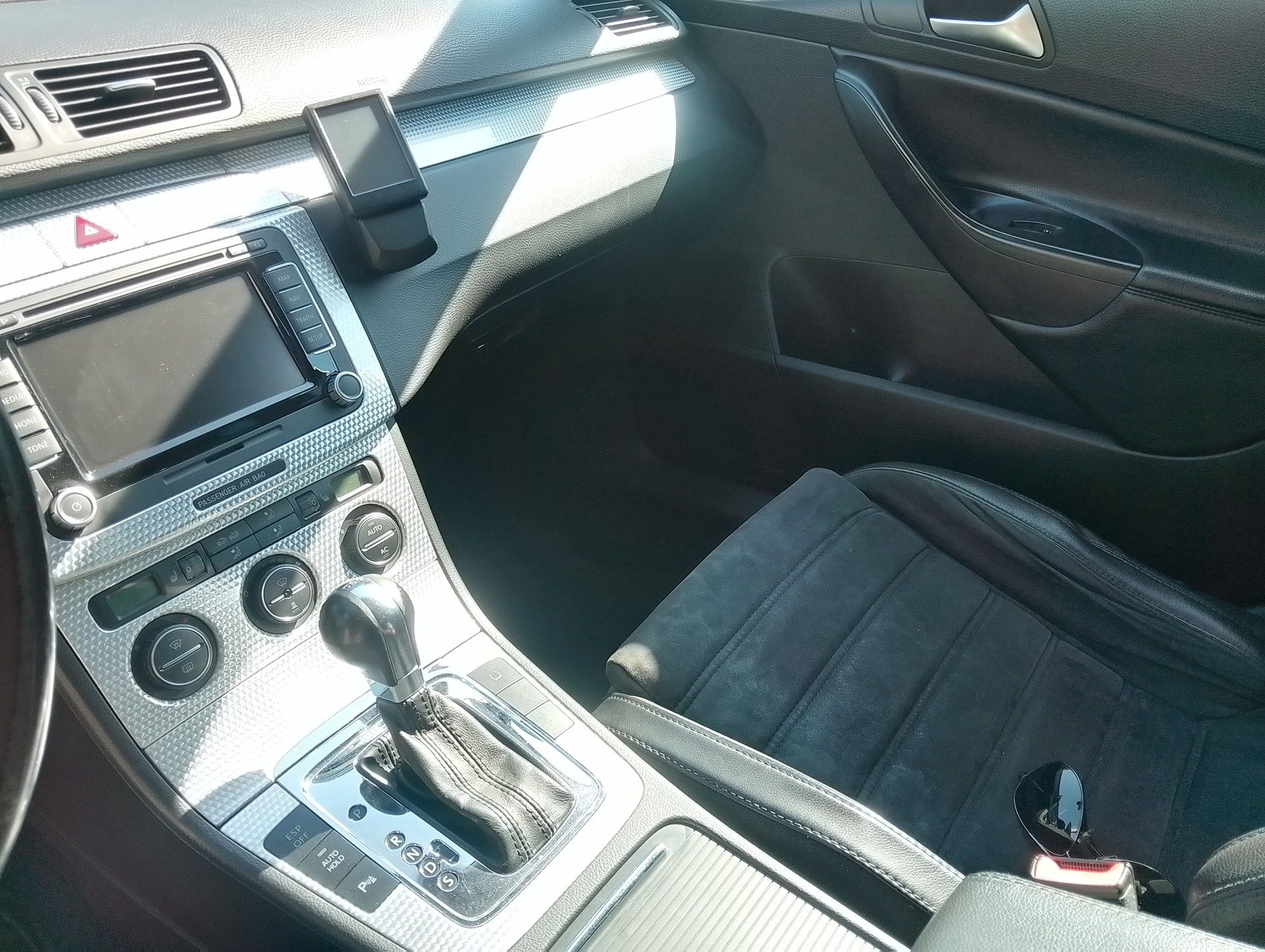 VW Passat Variant R36 4Motion-image-13