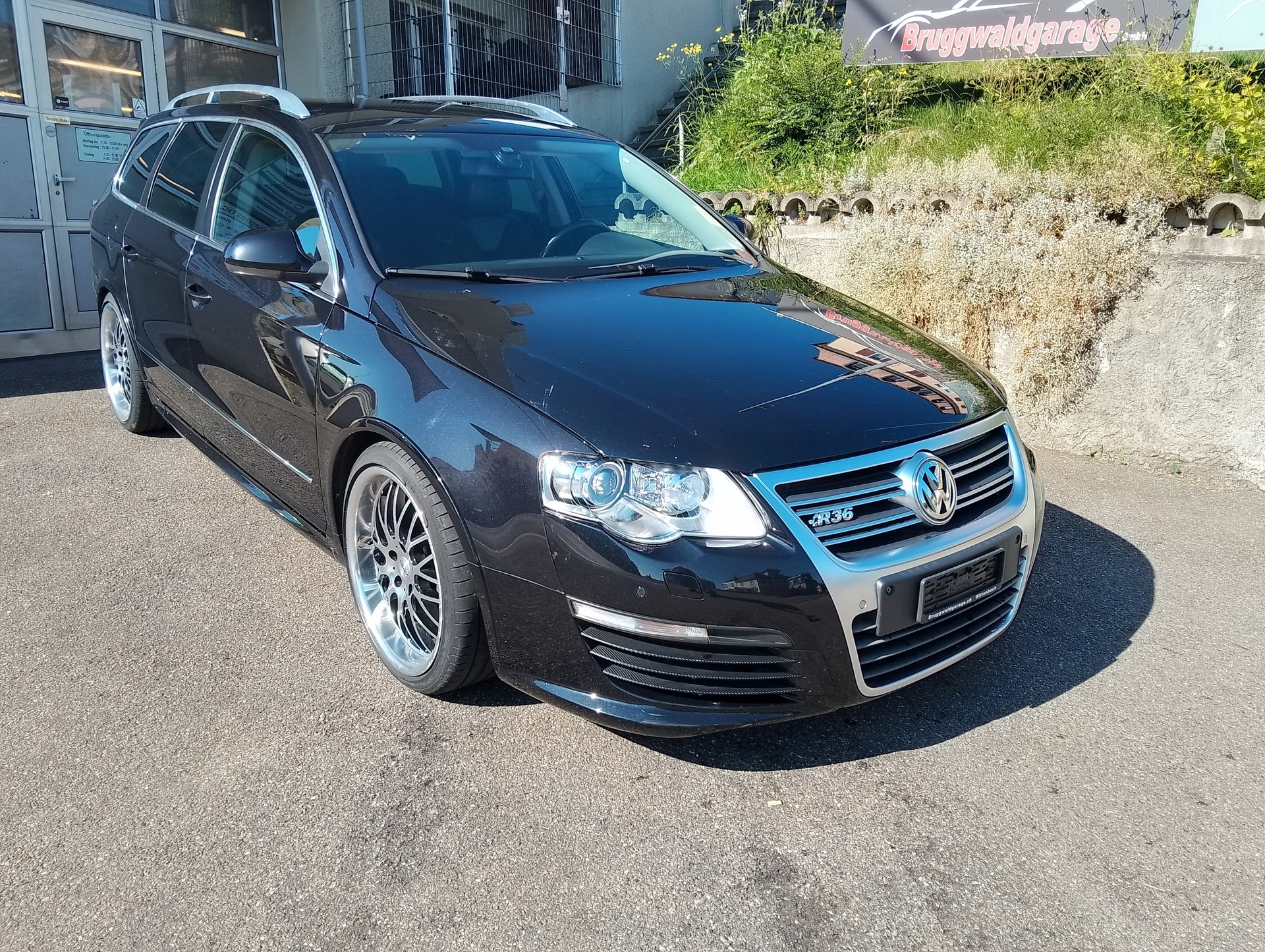 VW Passat Variant R36 4Motion-image-3