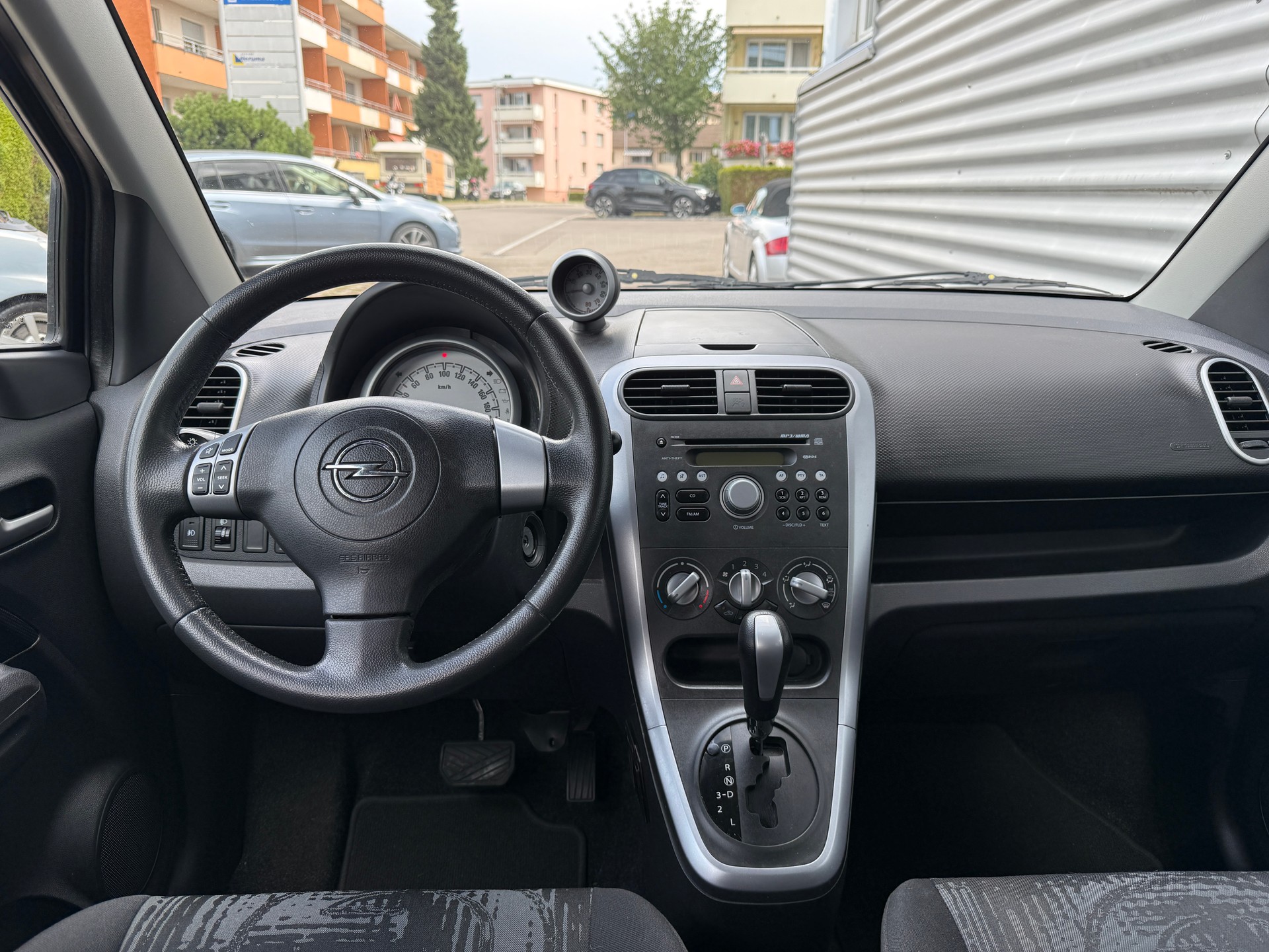 OPEL Agila 1.2 Enjoy Automatic-image-6