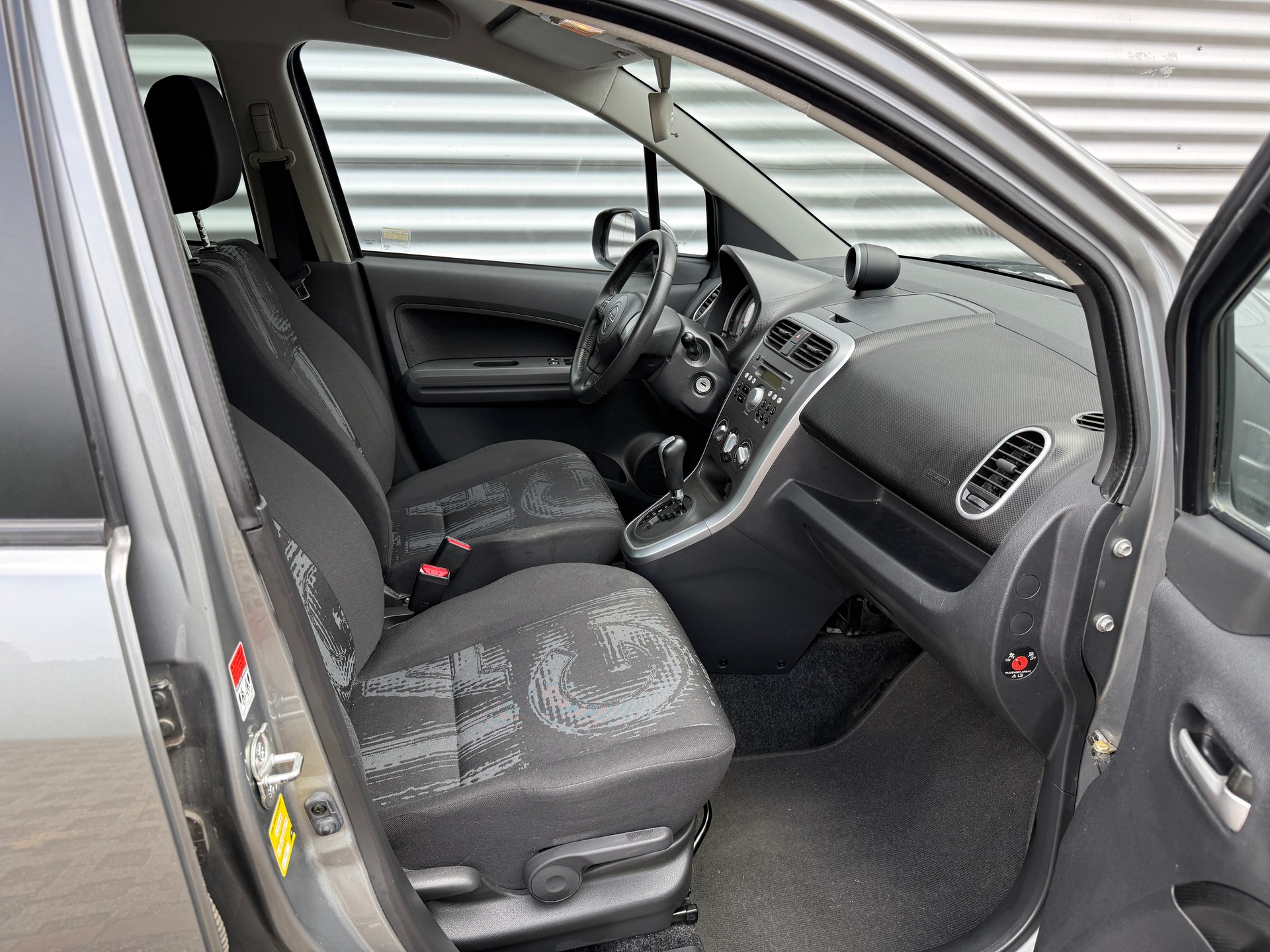 OPEL Agila 1.2 Enjoy Automatic-image-7