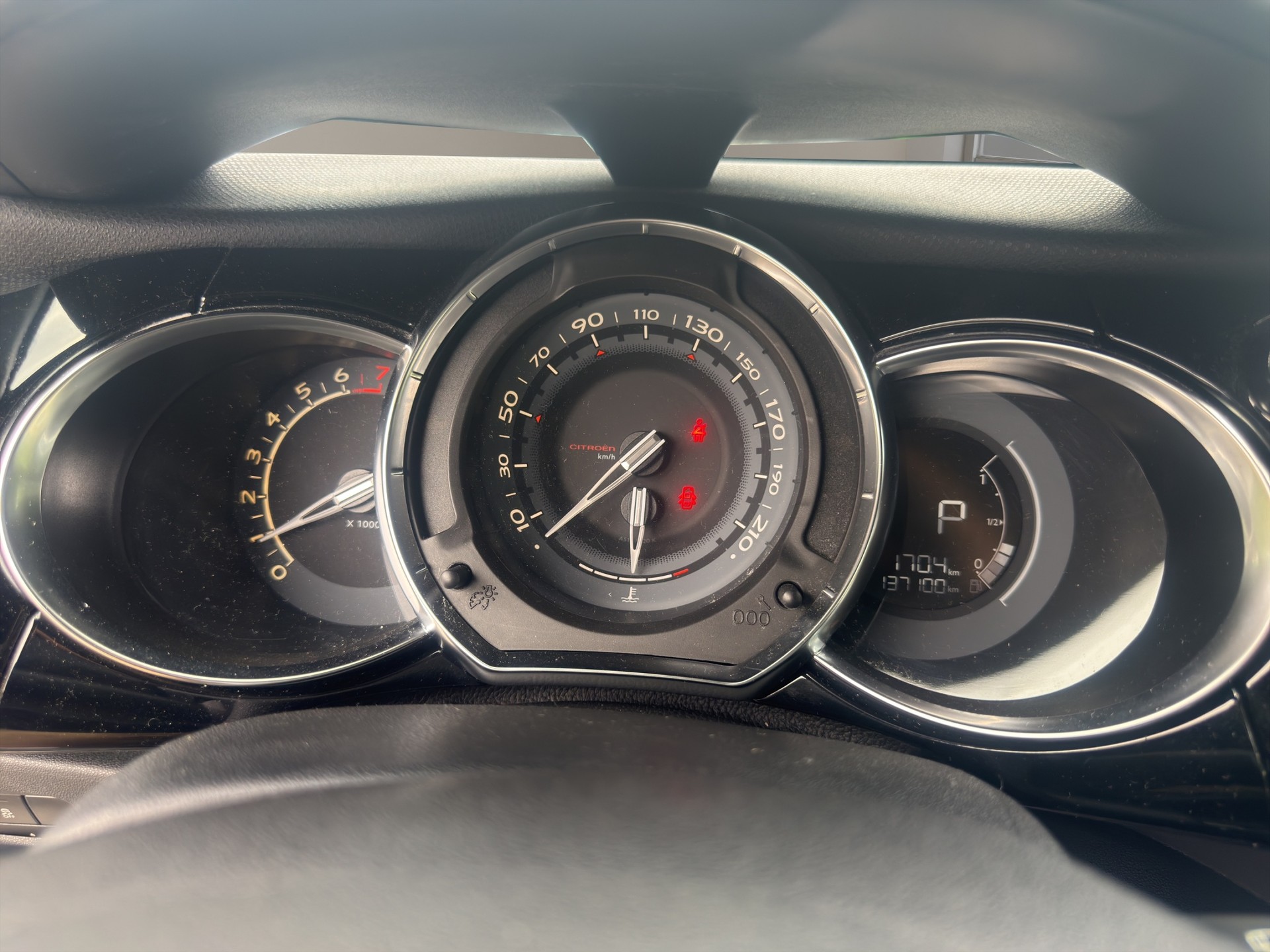 DS AUTOMOBILES DS3 1.6 VTi SO Irresistible Automatic-image-9