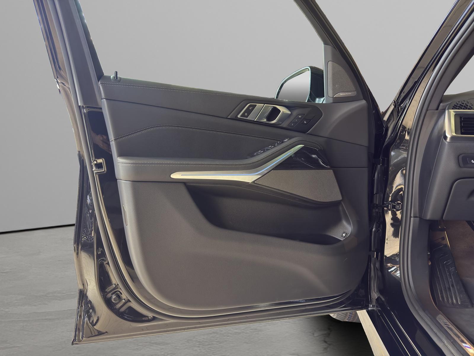 BMW X5 50e xDrive M-SportPaket-image-9