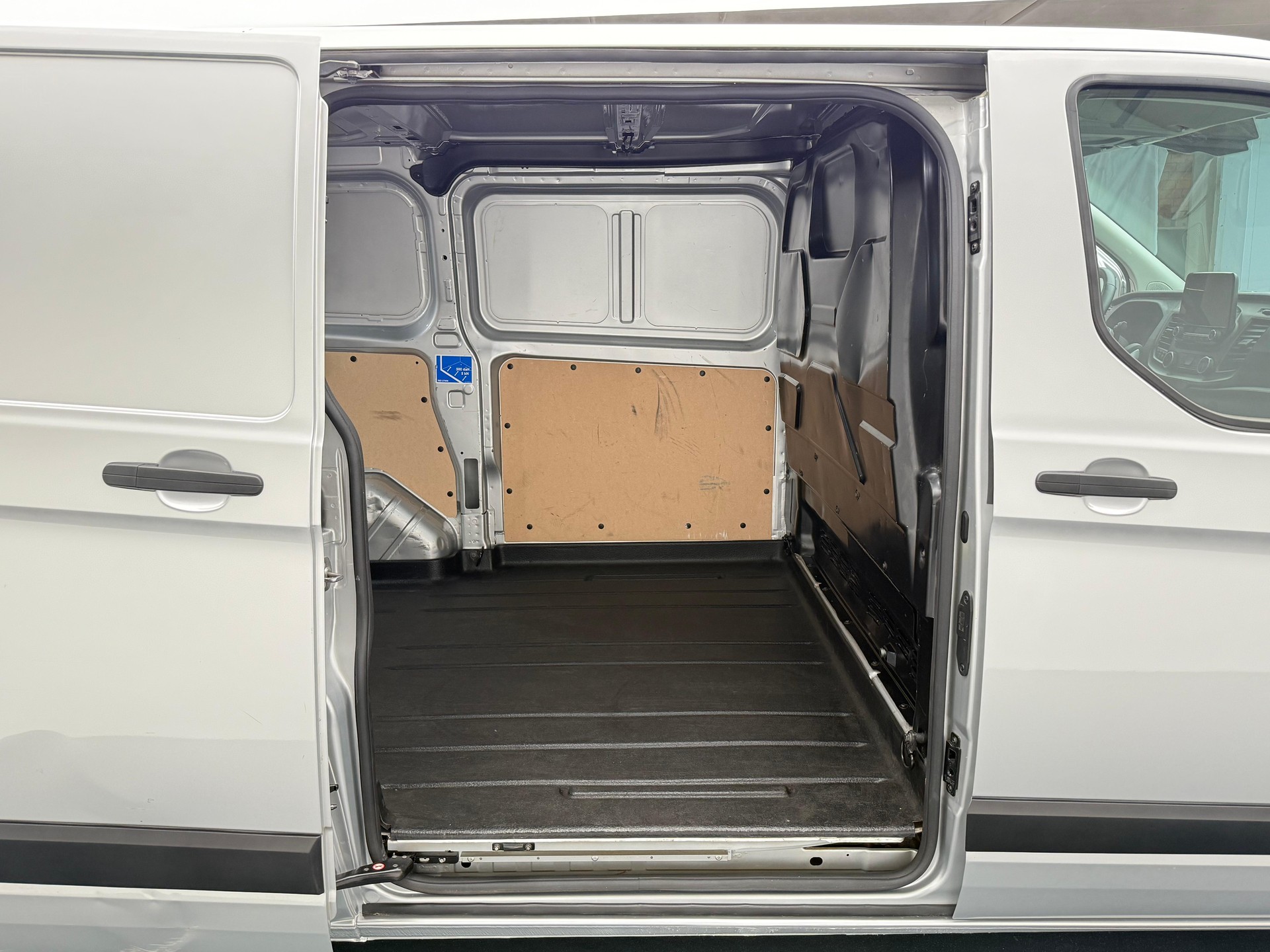 FORD Transit C Van 300 L1 2.0 TDCi 130 Trend-image-8