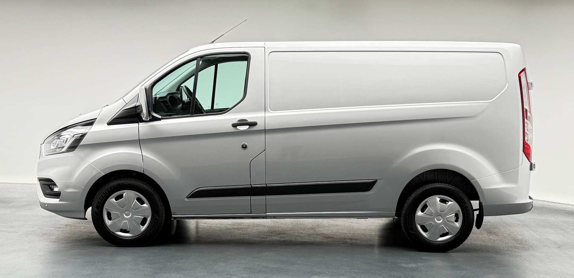 FORD Transit C Van 300 L1 2.0 TDCi 130 Trend-image-3