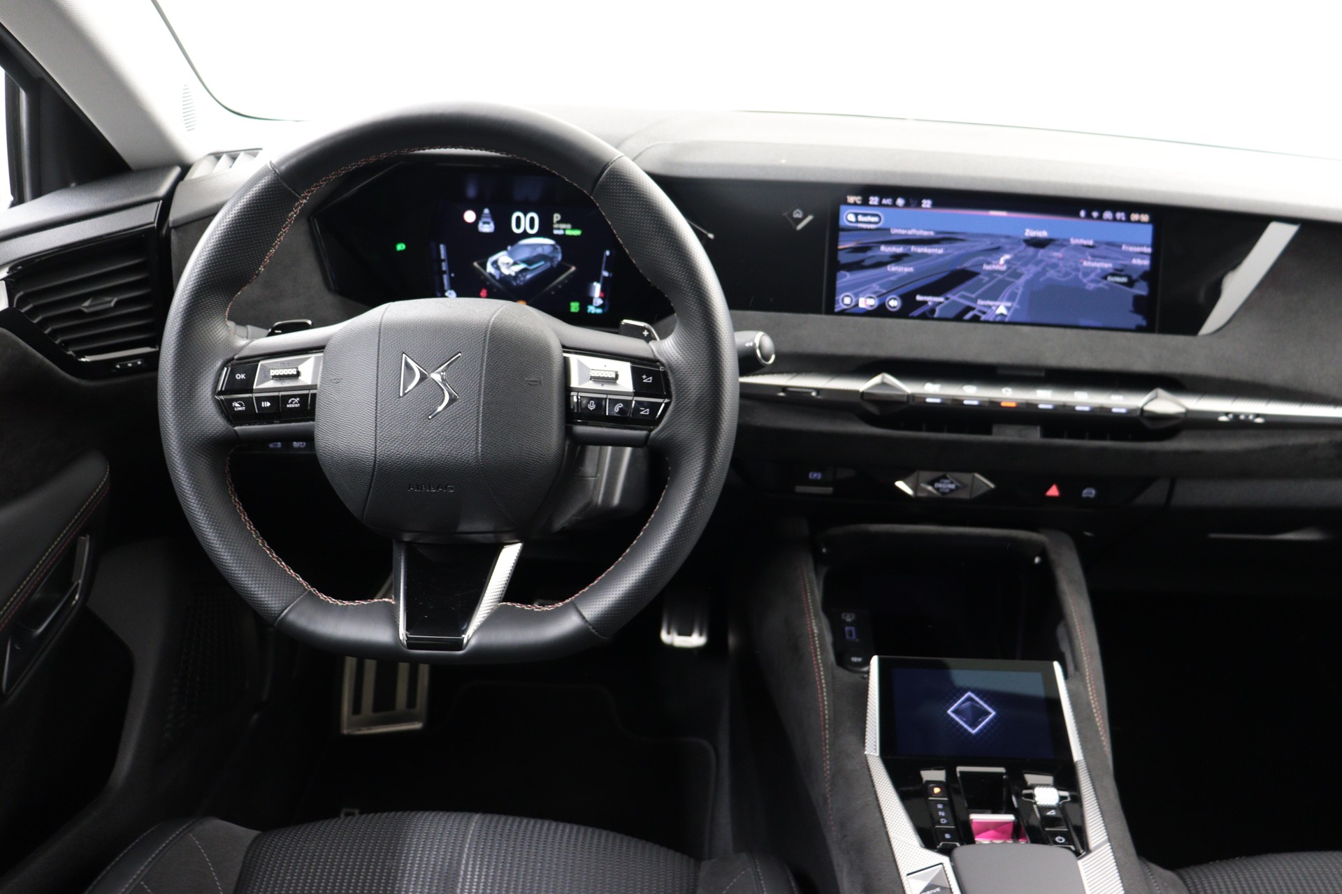 DS AUTOMOBILES 4 1.6 E-Tense Ligne Noire / ab 1.99% Leasing bei Abschluss einer Protect Autoversicherung-image-4