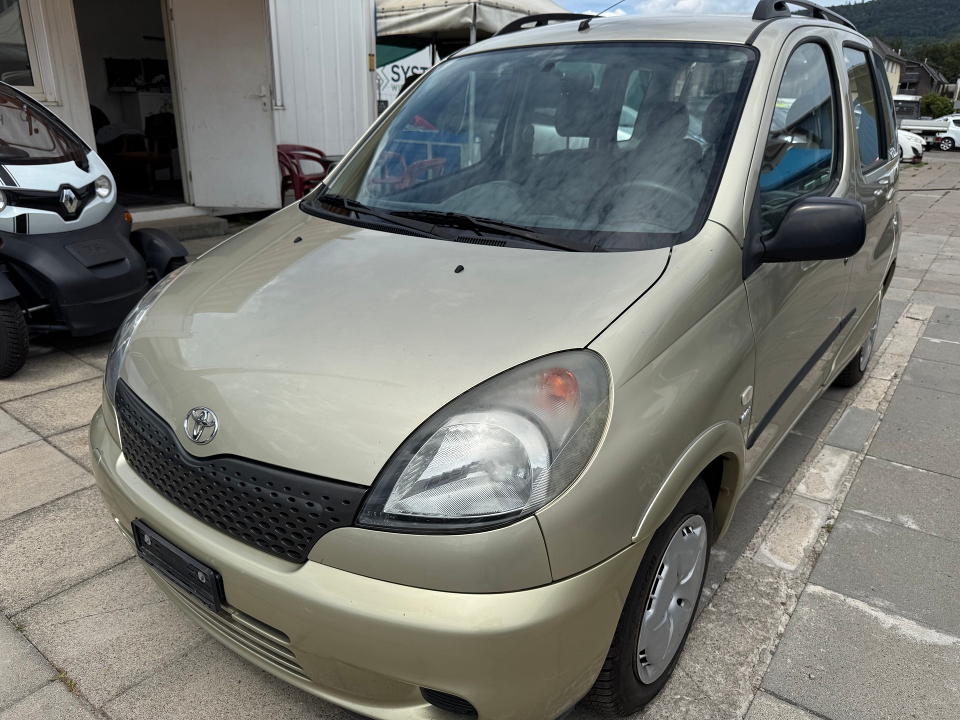 TOYOTA Yaris Verso 1.3 Linea Sol-image-0