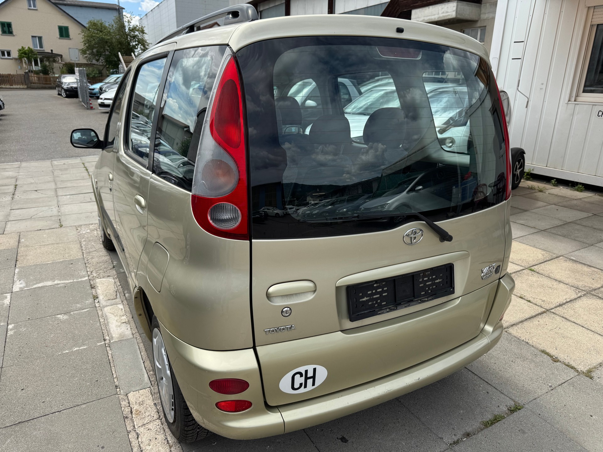 TOYOTA Yaris Verso 1.3 Linea Sol-image-5