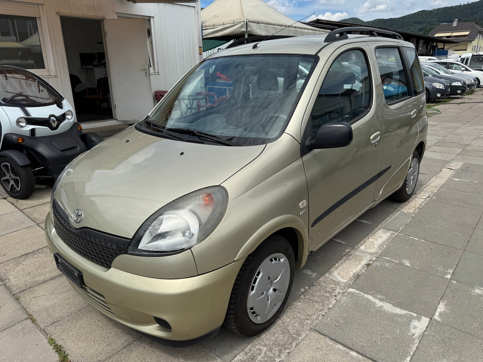 TOYOTA Yaris Verso 1.3 Linea Sol-image-7