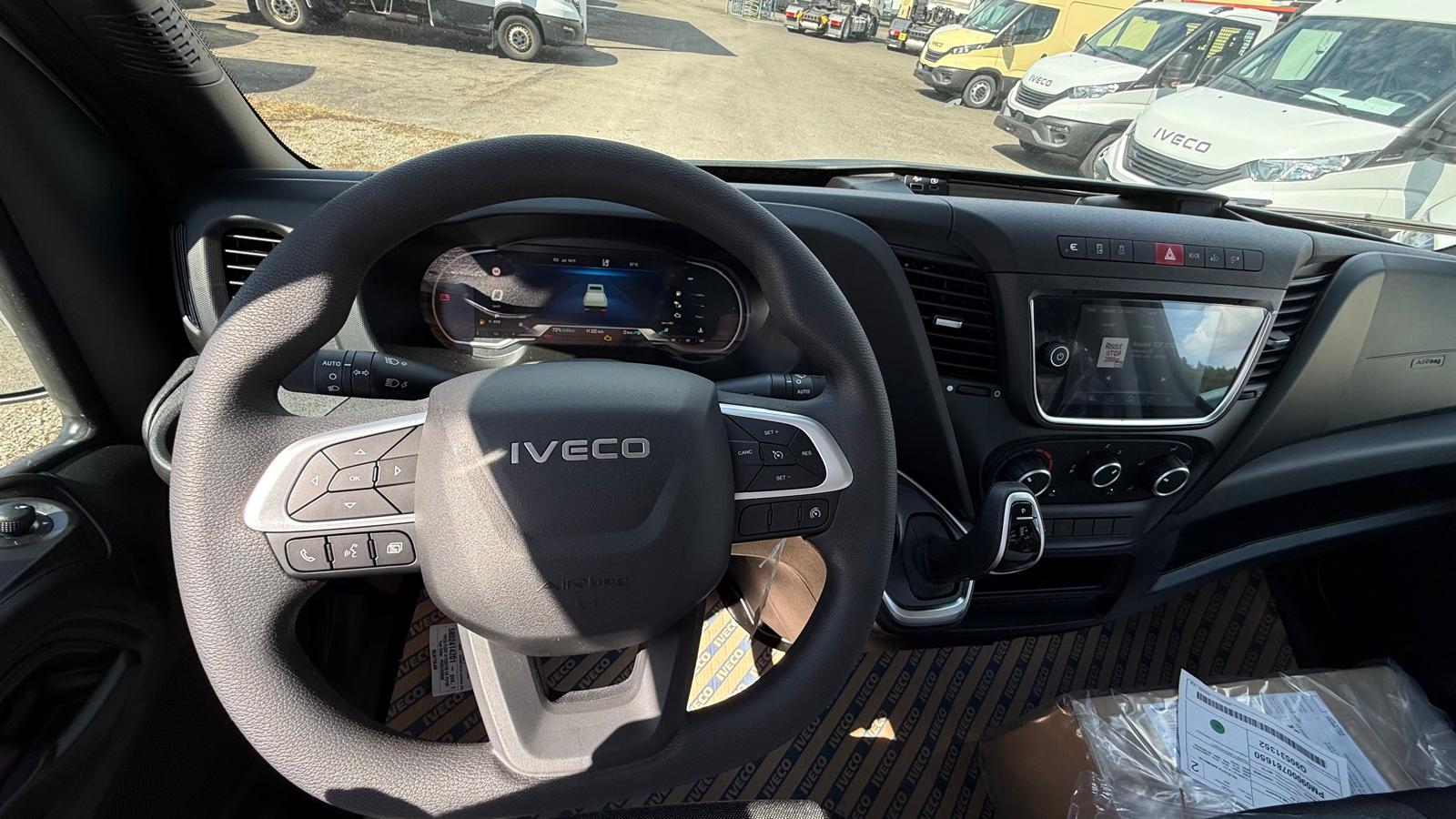 IVECO DAILY BRÜCKE 35S16BA8 2.3L 160PS, Nutzlast 1060kg, Anhängerlast 3500kg-image-10