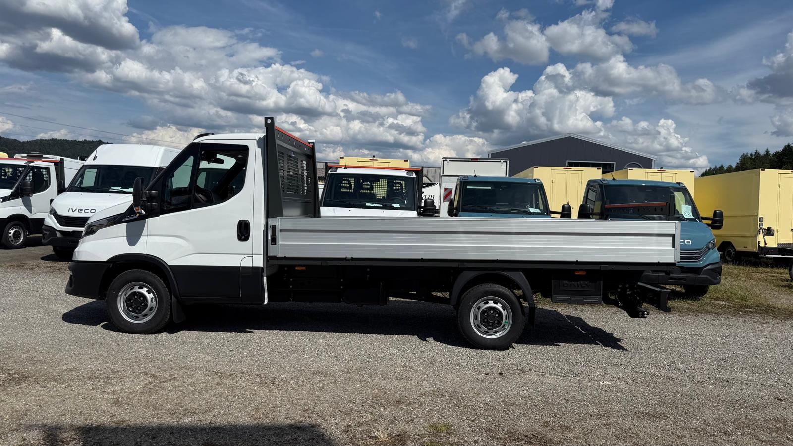 IVECO DAILY BRÜCKE 35S16BA8 2.3L 160PS, Nutzlast 1060kg, Anhängerlast 3500kg-image-0