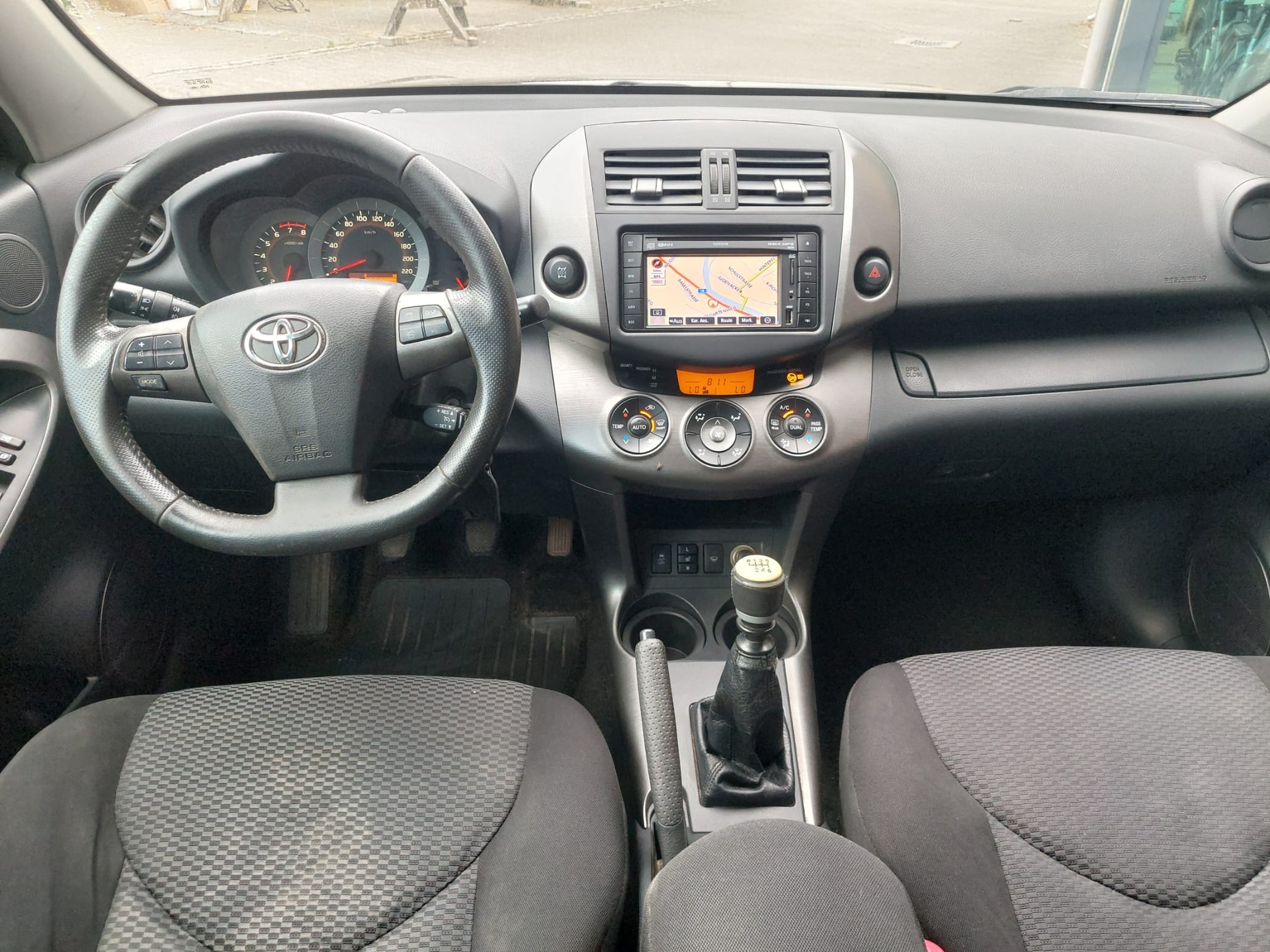 TOYOTA RAV-4 2.0 16V Linea Terra-image-6