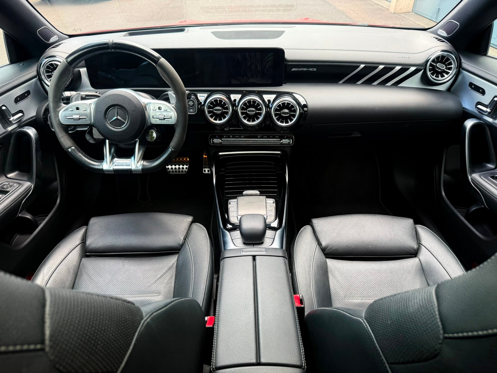 MERCEDES-BENZ CLA Shooting Brake 45 S AMG 4Matic+ 8G-DCT-image-10