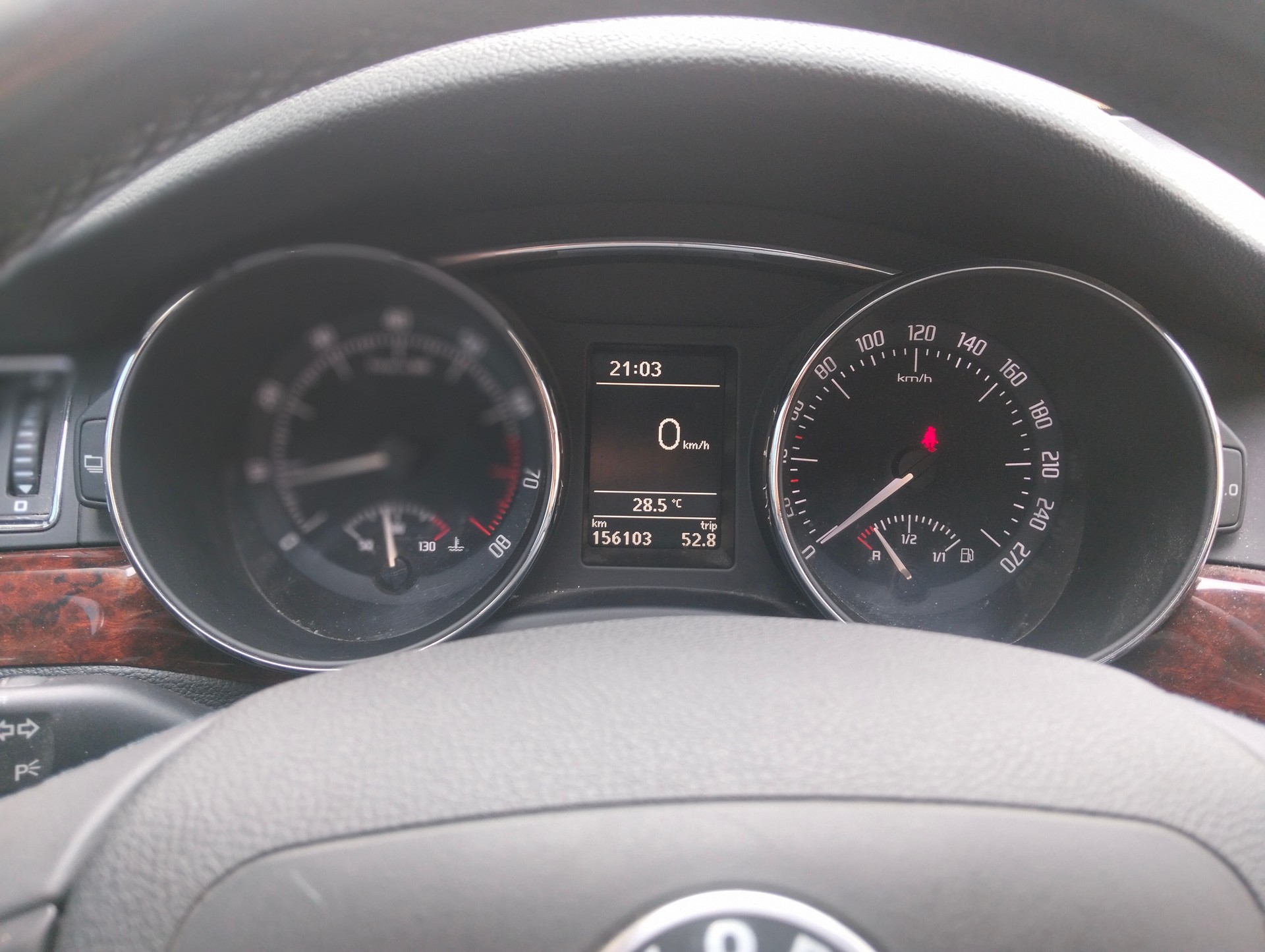 SKODA Superb Combi 1.8 TSI Elegance-image-2