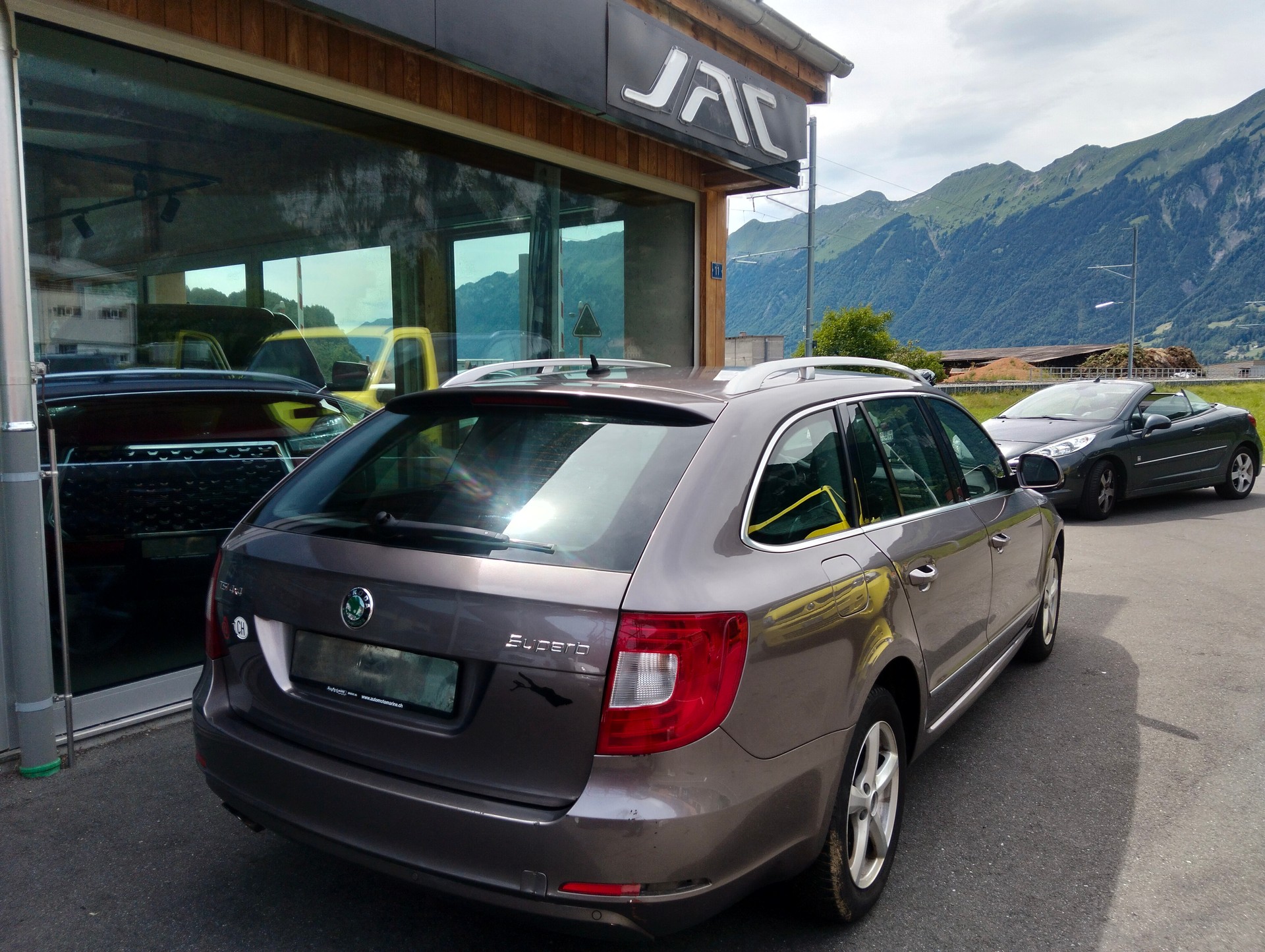 SKODA Superb Combi 1.8 TSI Elegance-image-6