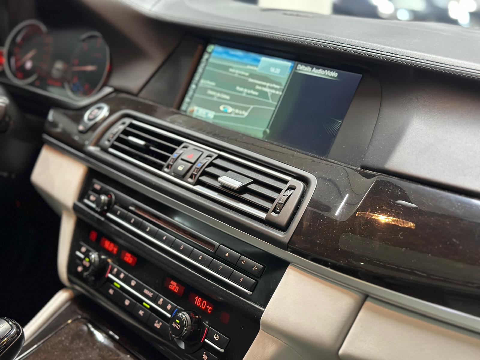 BMW M550d xDrive Touring Steptronic-image-13