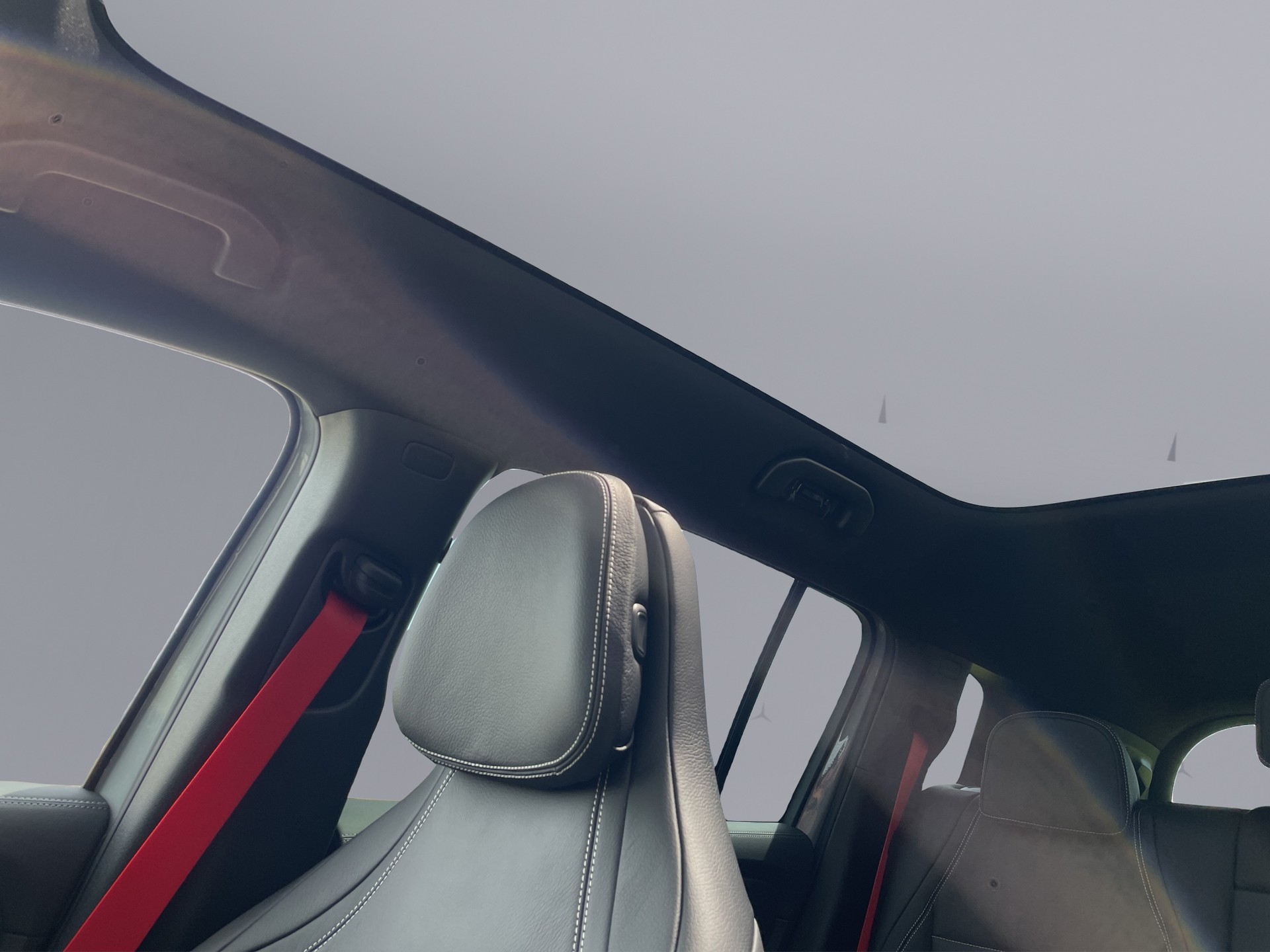 MERCEDES-BENZ GLB 220 4matic-image-23