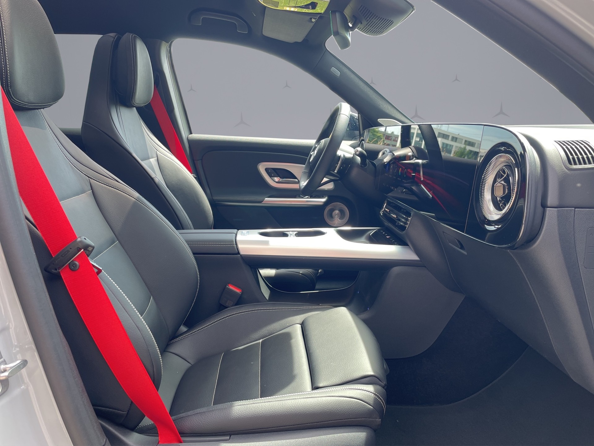 MERCEDES-BENZ GLB 220 4matic-image-16