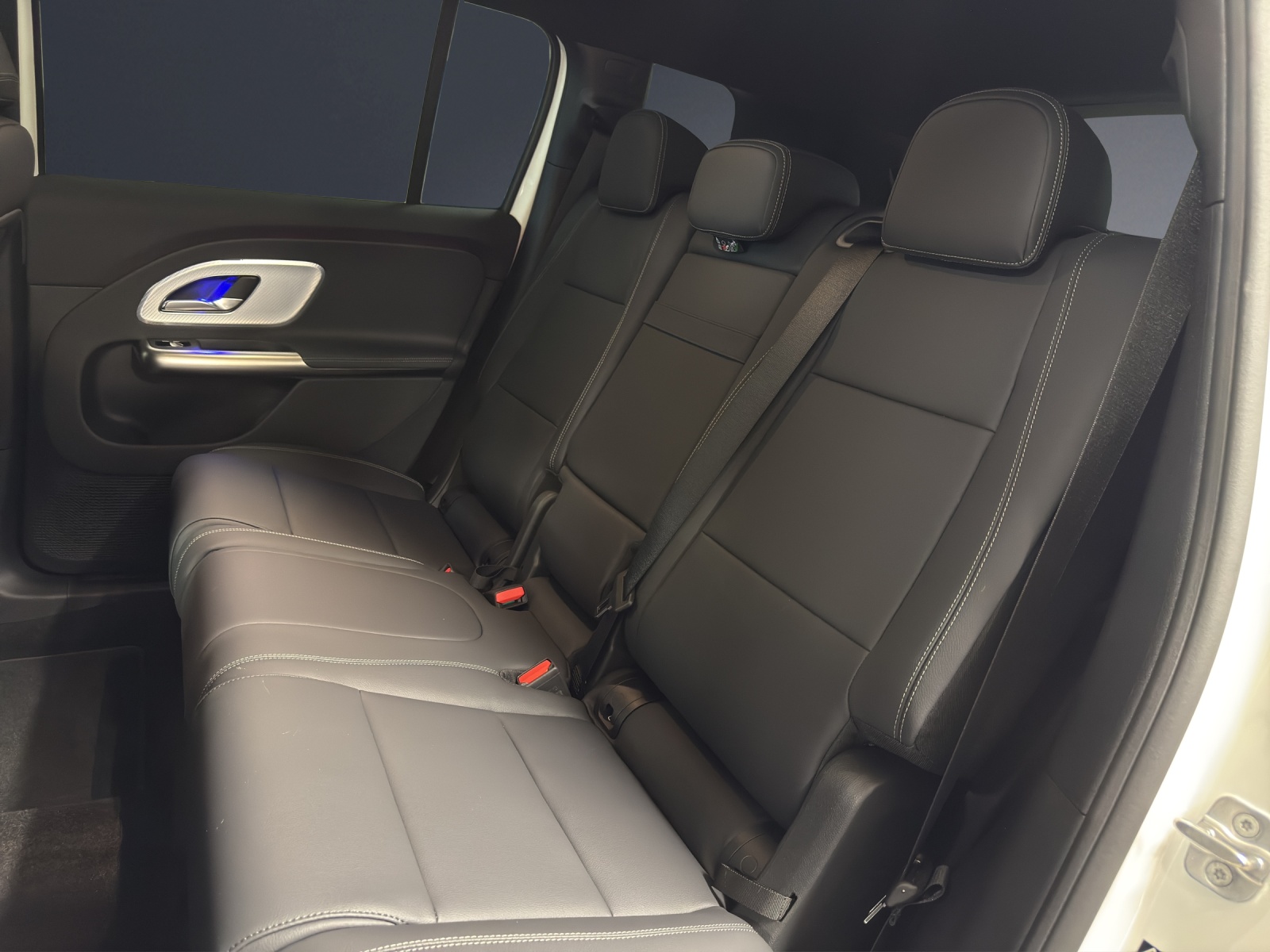 MERCEDES-BENZ GLB 220 4Matic-image-7