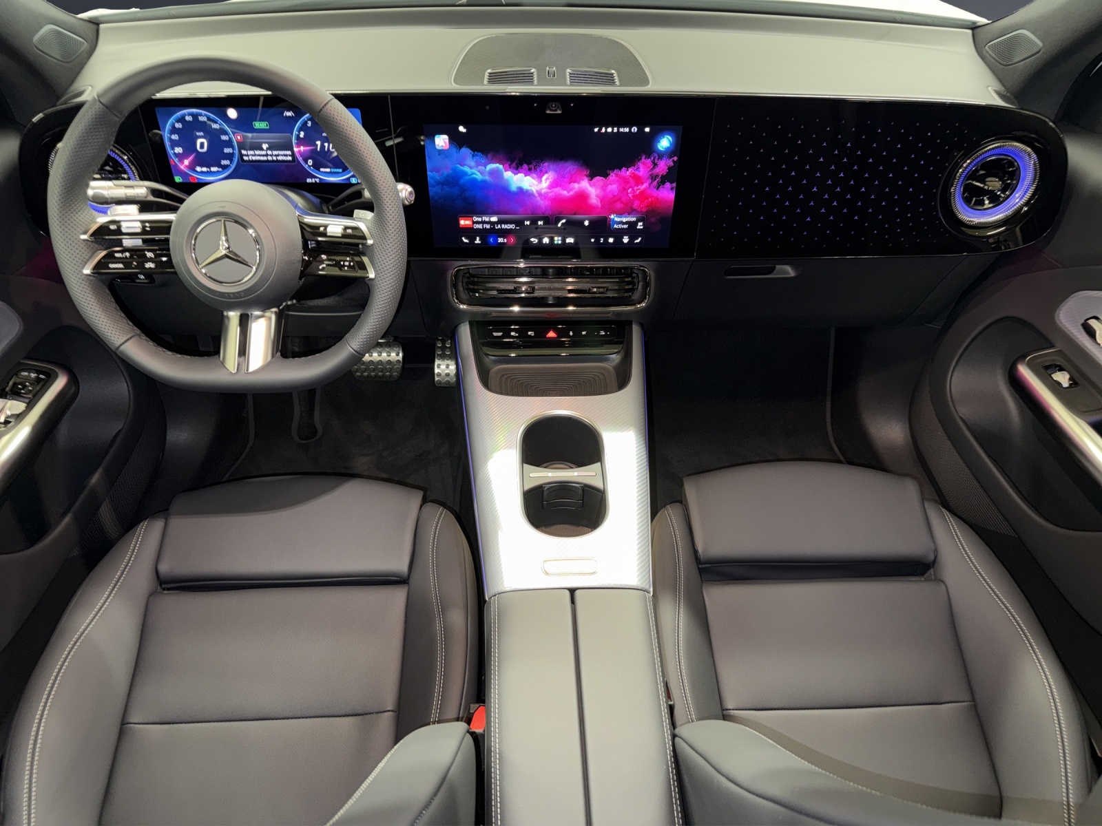 MERCEDES-BENZ GLB 220 4Matic-image-12