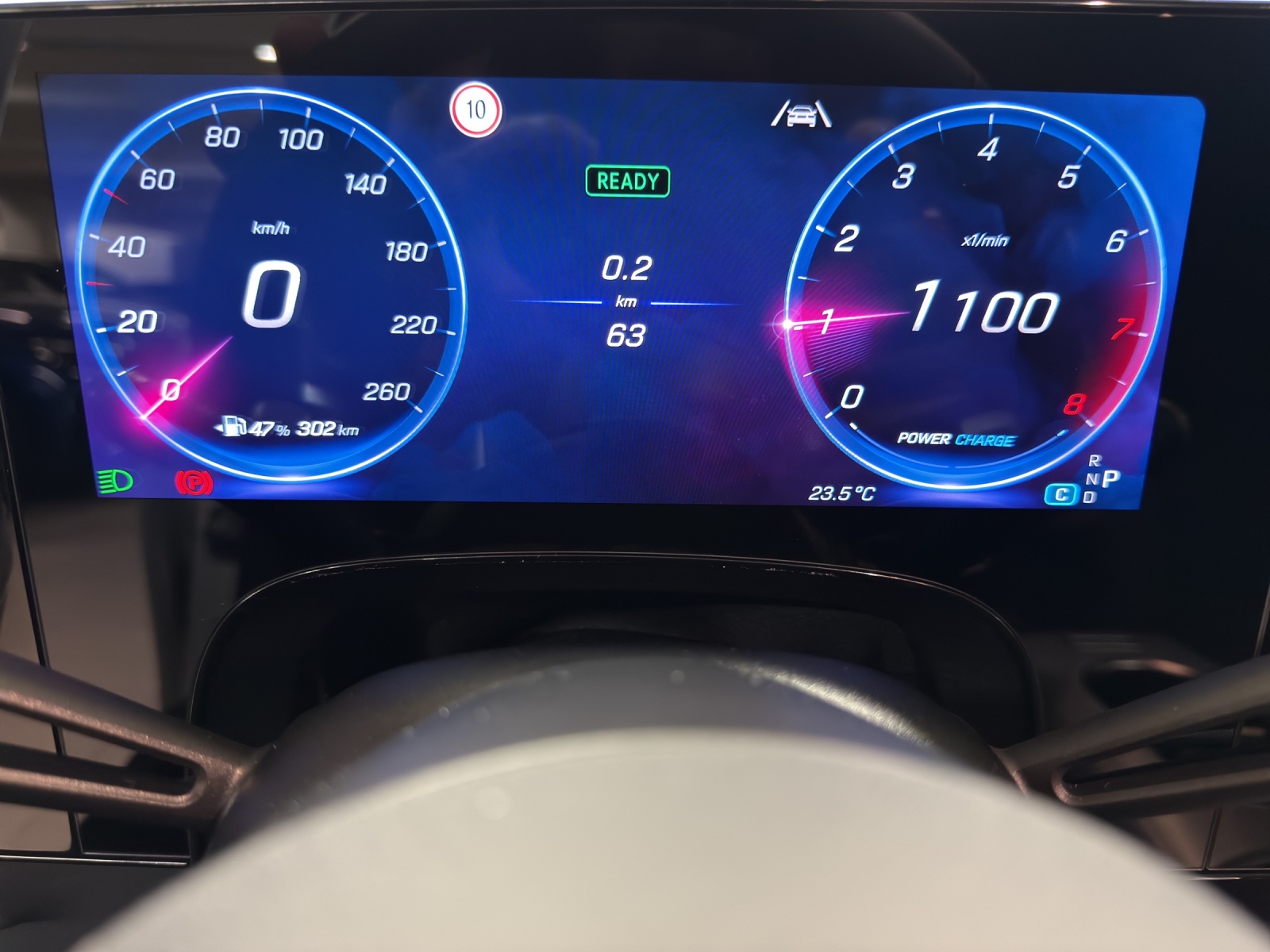 MERCEDES-BENZ GLB 220 4Matic-image-14
