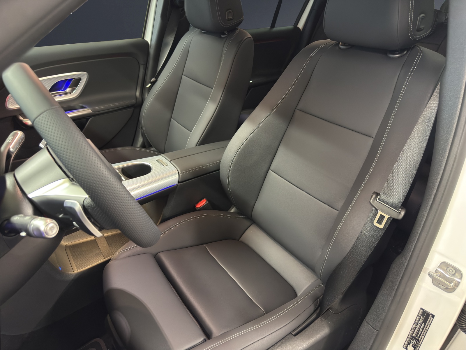 MERCEDES-BENZ GLB 220 4Matic-image-6