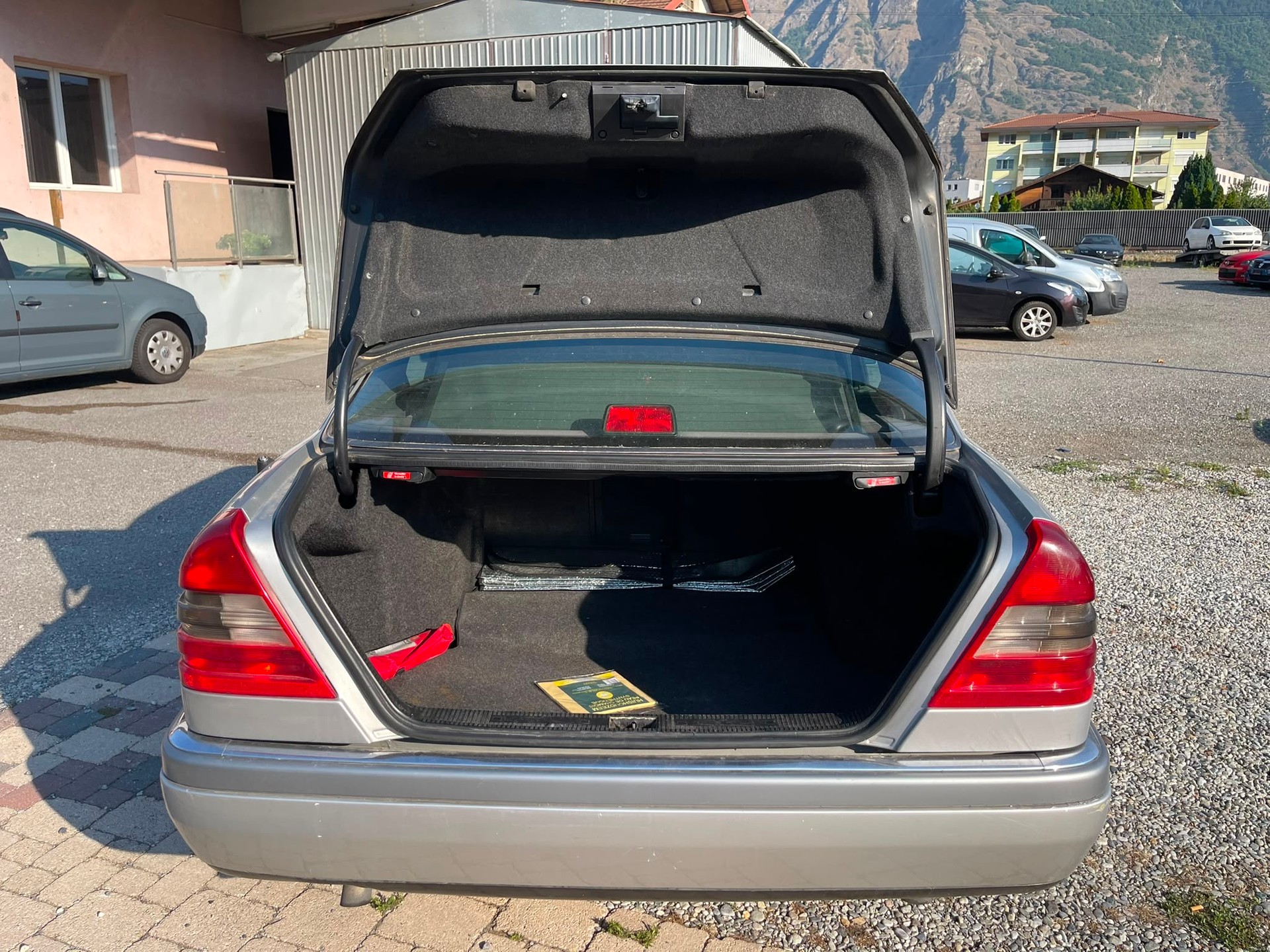 MERCEDES-BENZ C 250 D Elégance-image-8