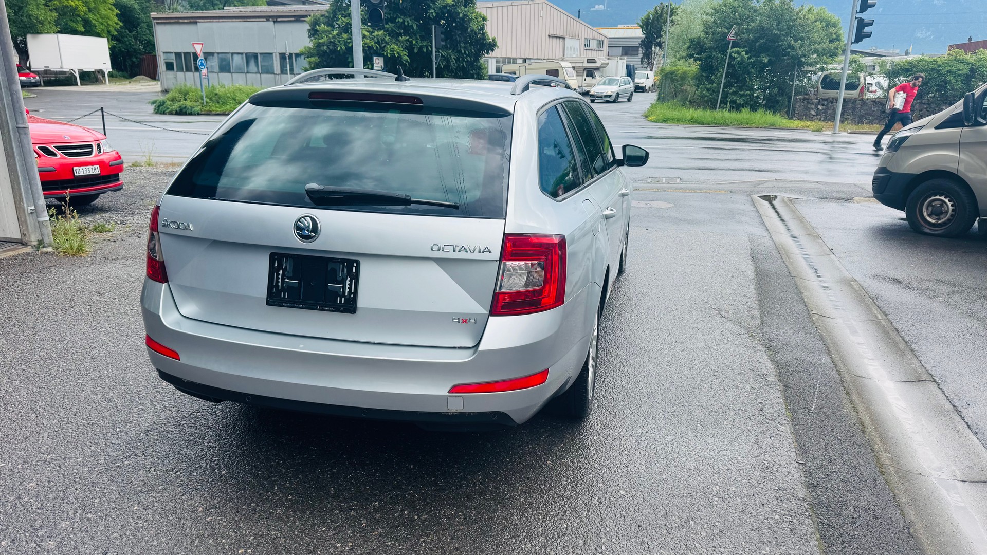 SKODA Octavia Combi 1.8 TSI Ambition 4x4 DSG-image-4