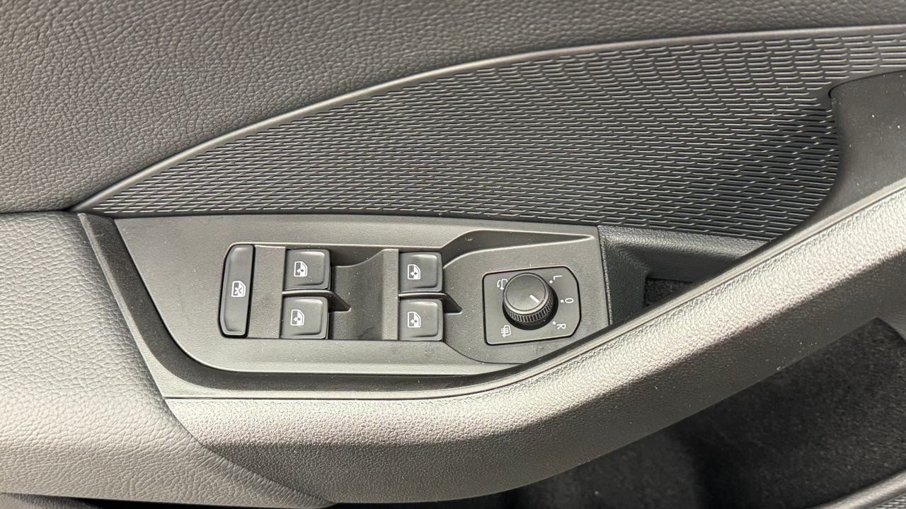 SKODA Octavia Combi 1.5 TSI mHEV DSG Selection-image-8