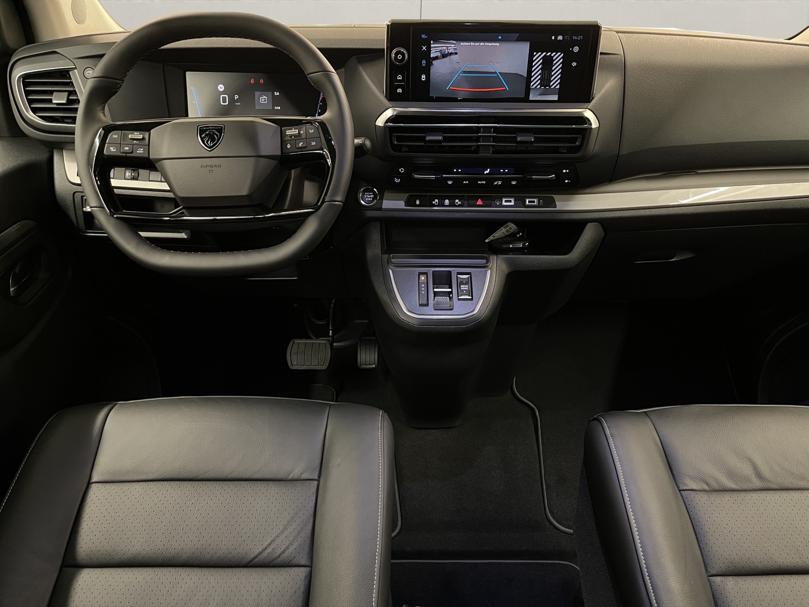 PEUGEOT Traveller Standard 2.2 BlueHDi 180 Business VIP S/S DEMO-image-5