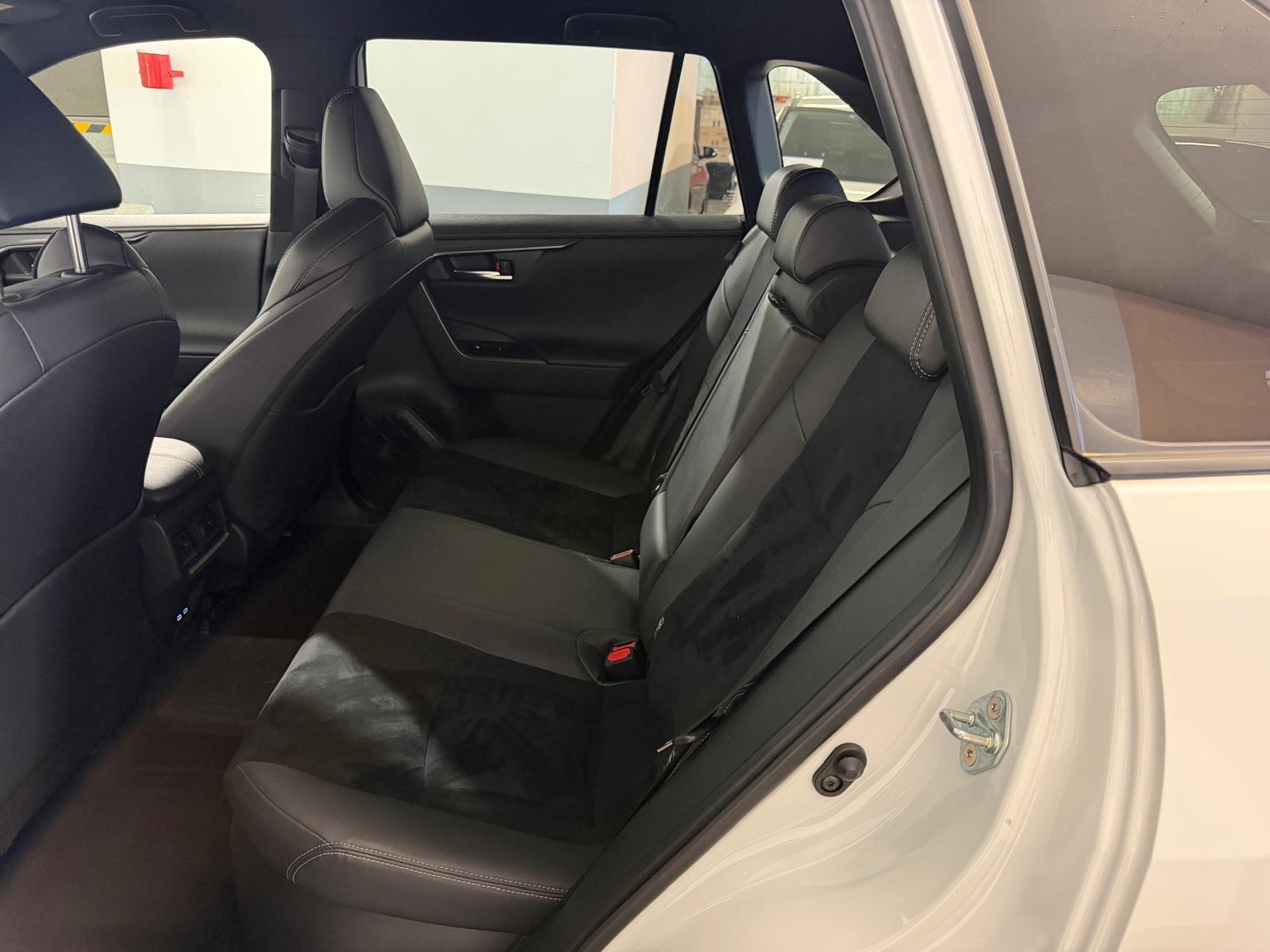 TOYOTA RAV4 2.5 Plug-In-Hybrid GR Sport-showroom-element-3