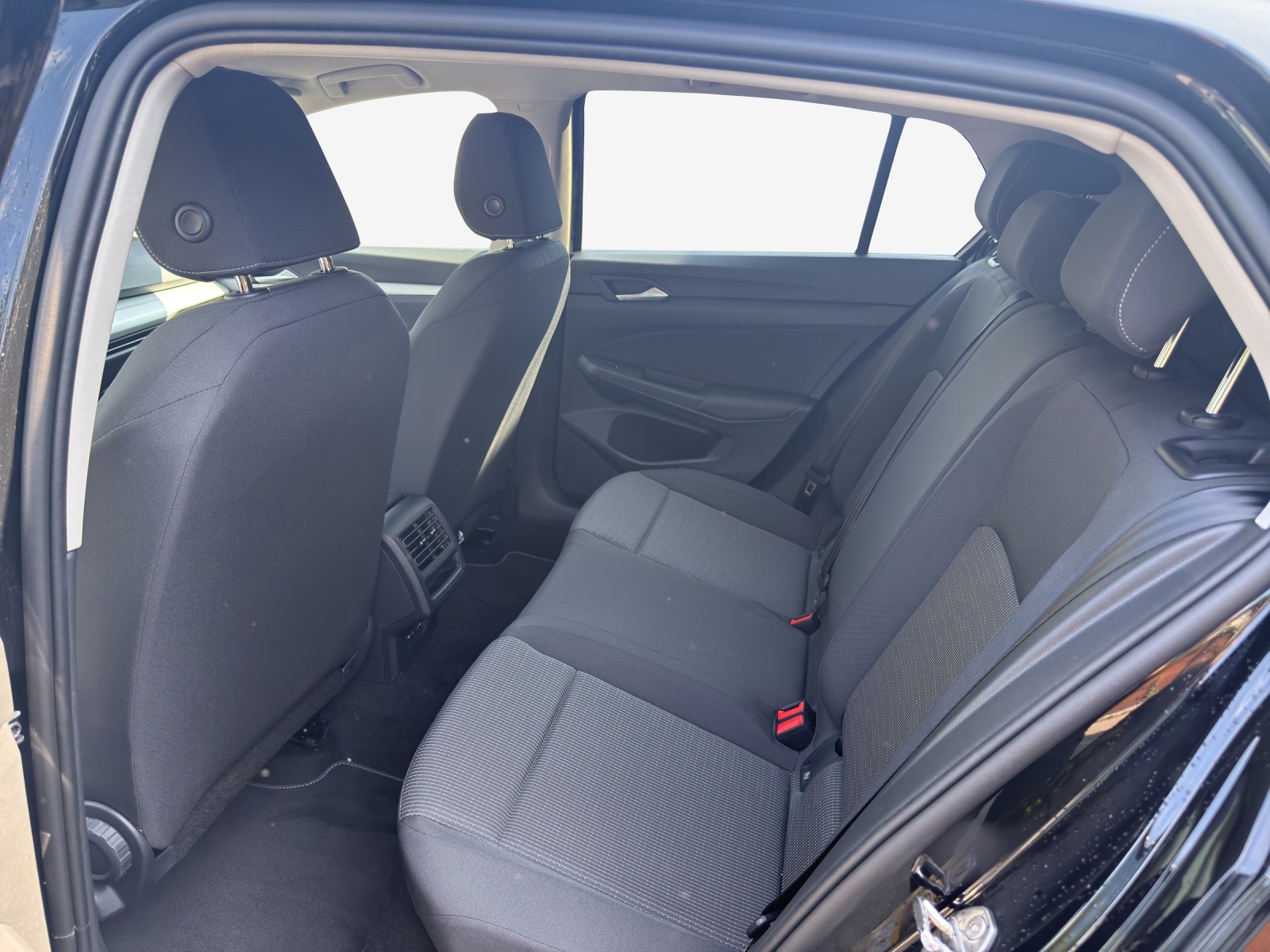 VW Golf 1.5 e TSI mHEV Value DSG-image-11