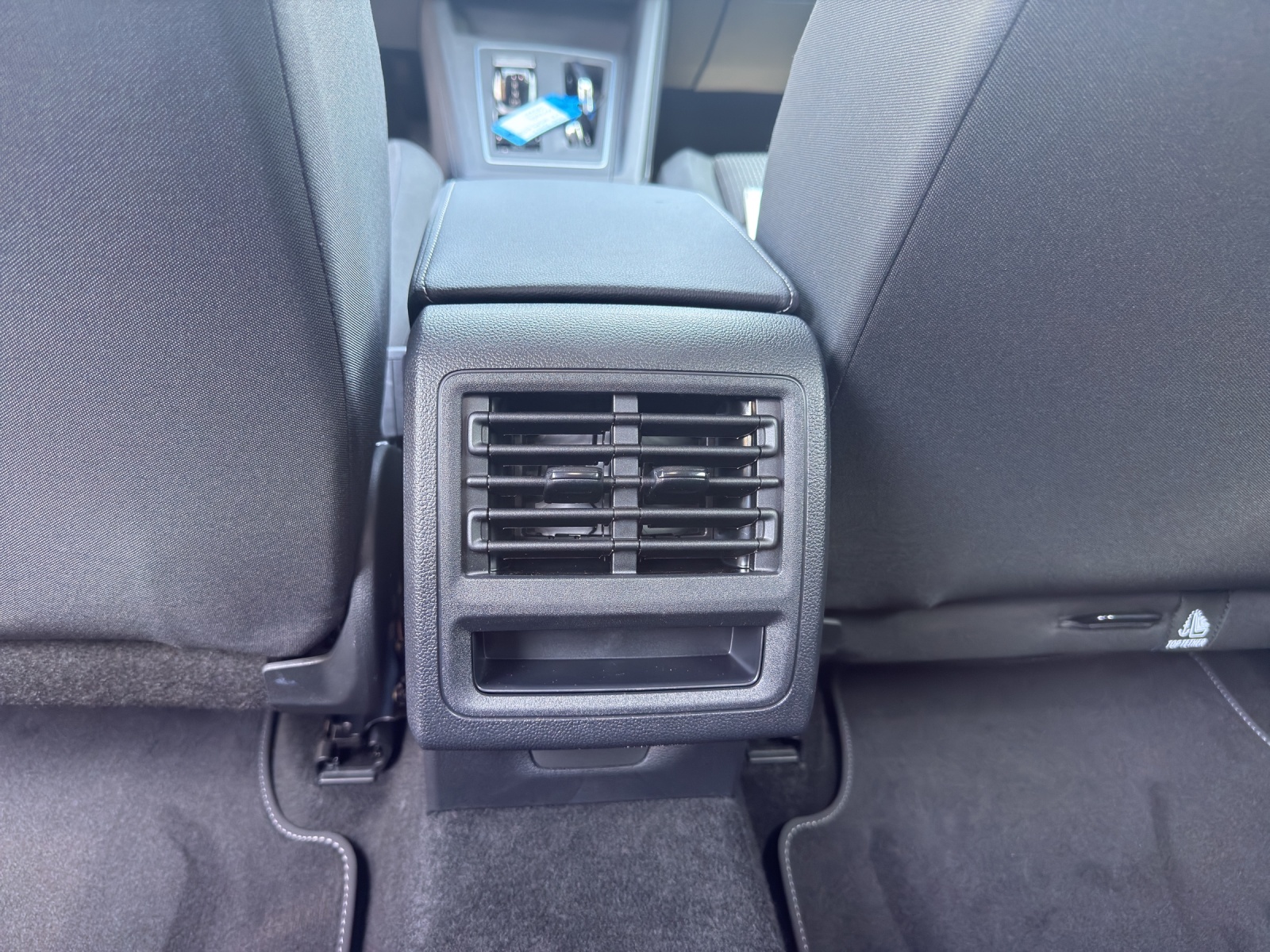 VW Golf 1.5 e TSI mHEV Value DSG-image-10