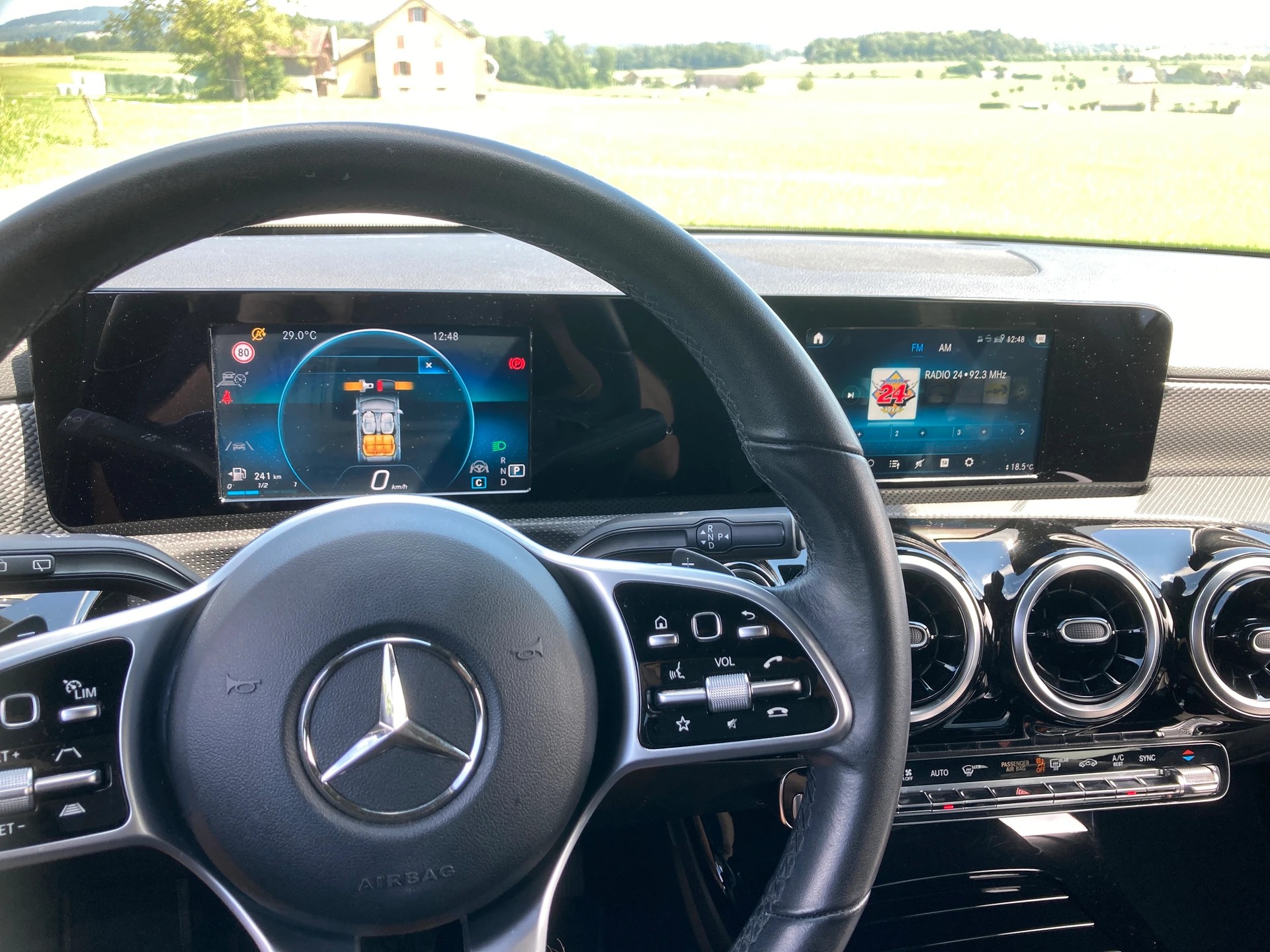 MERCEDES-BENZ A 220 Style 7G-DCT 4Matic-image-10